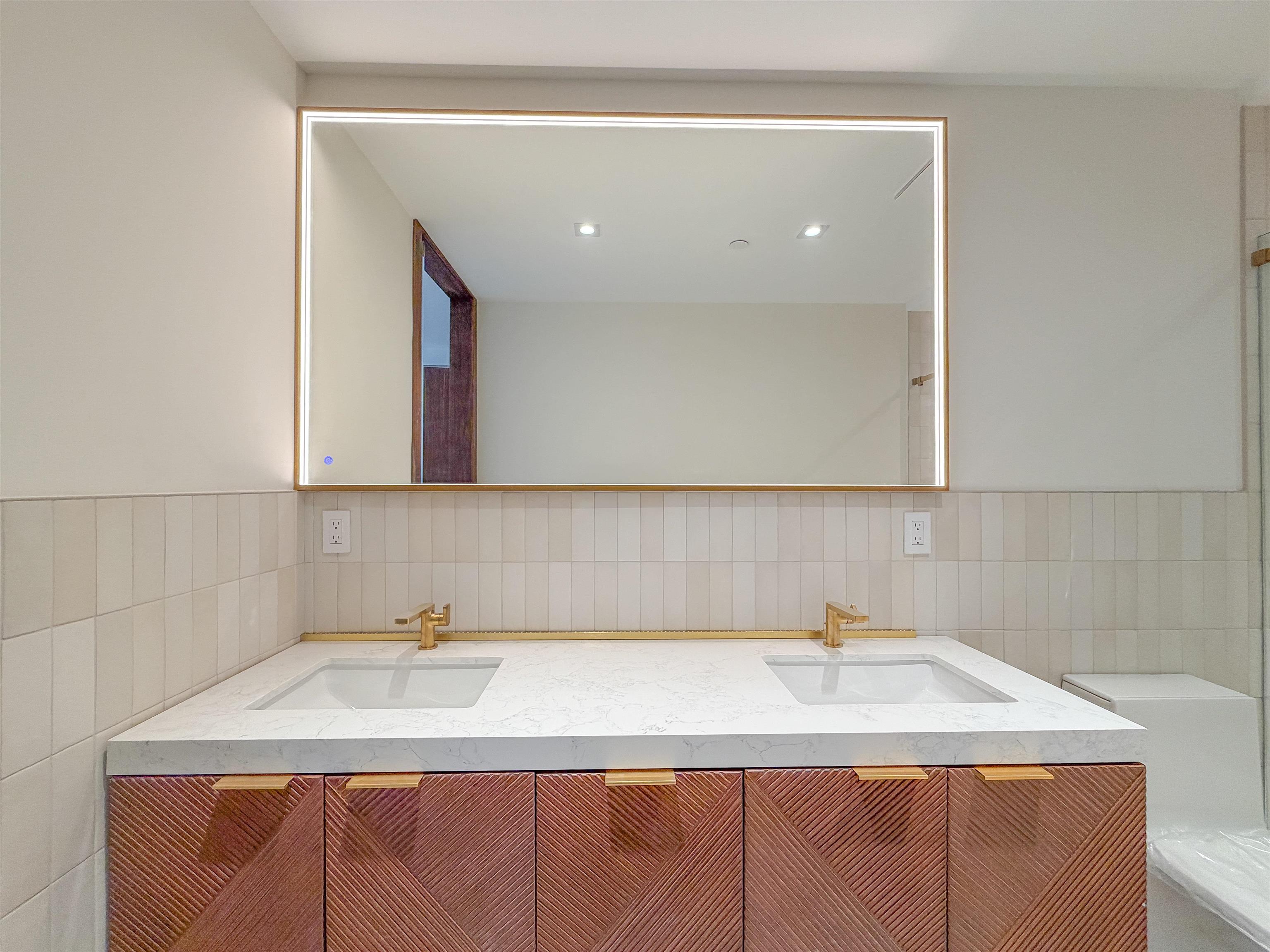 87 JEFFERSON ST Unit: 2