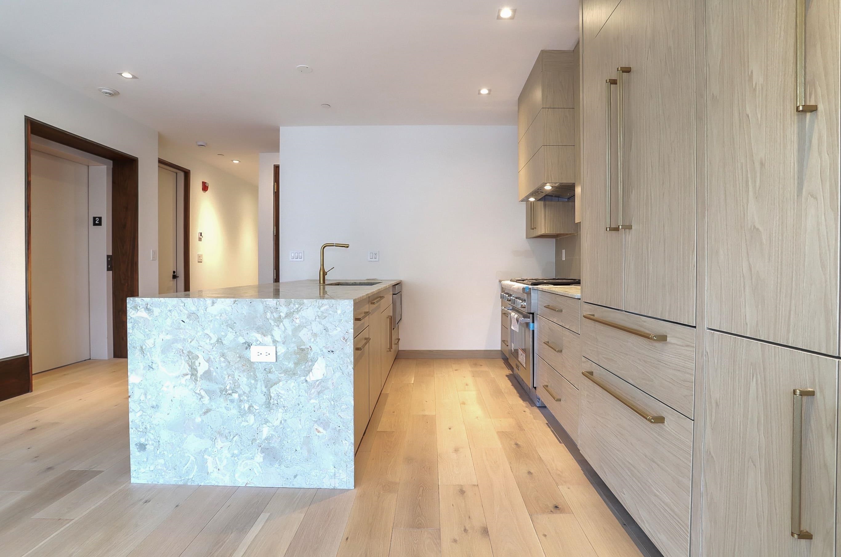 87 JEFFERSON ST Unit: 2