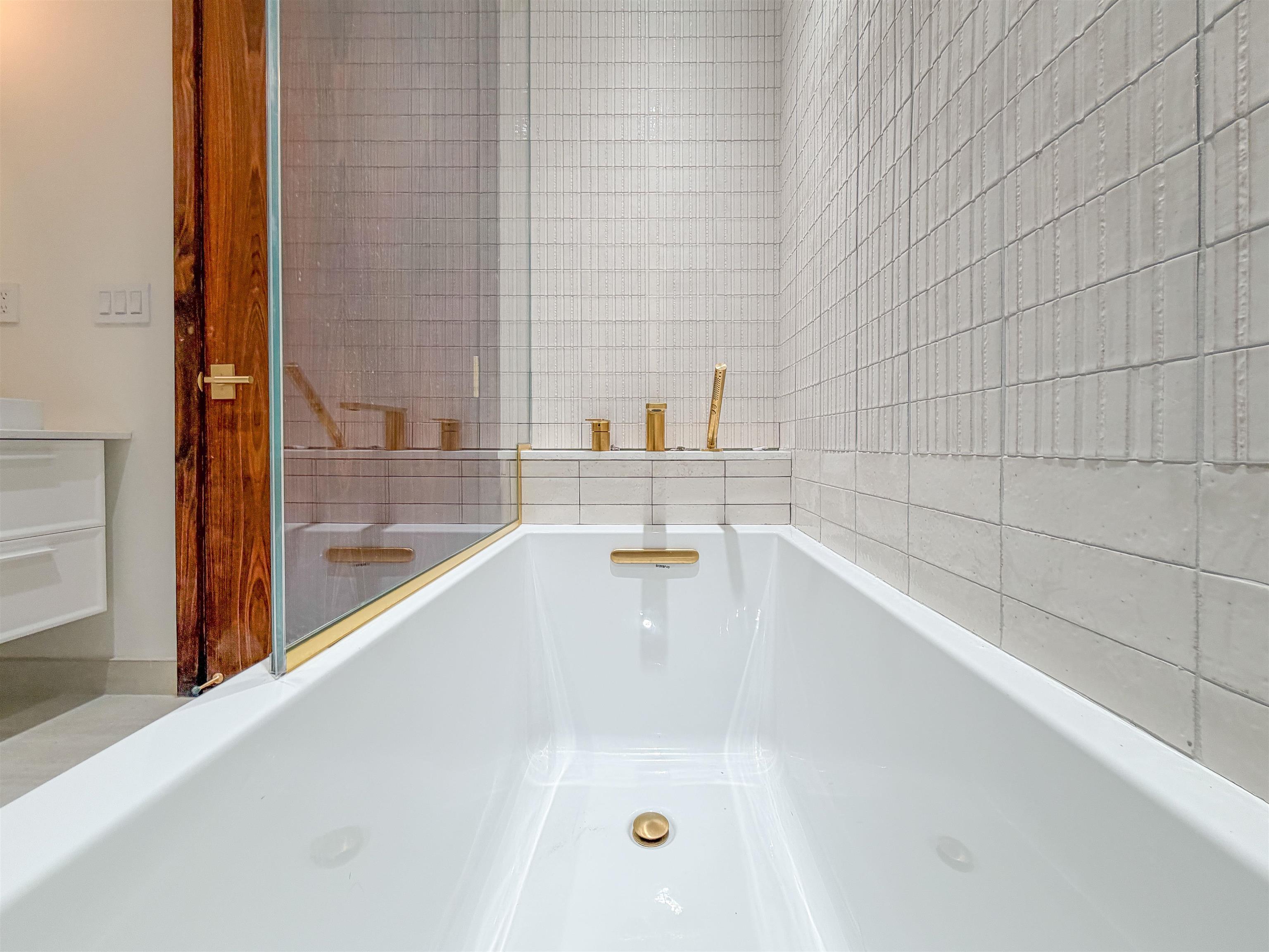 87 JEFFERSON ST Unit: 2