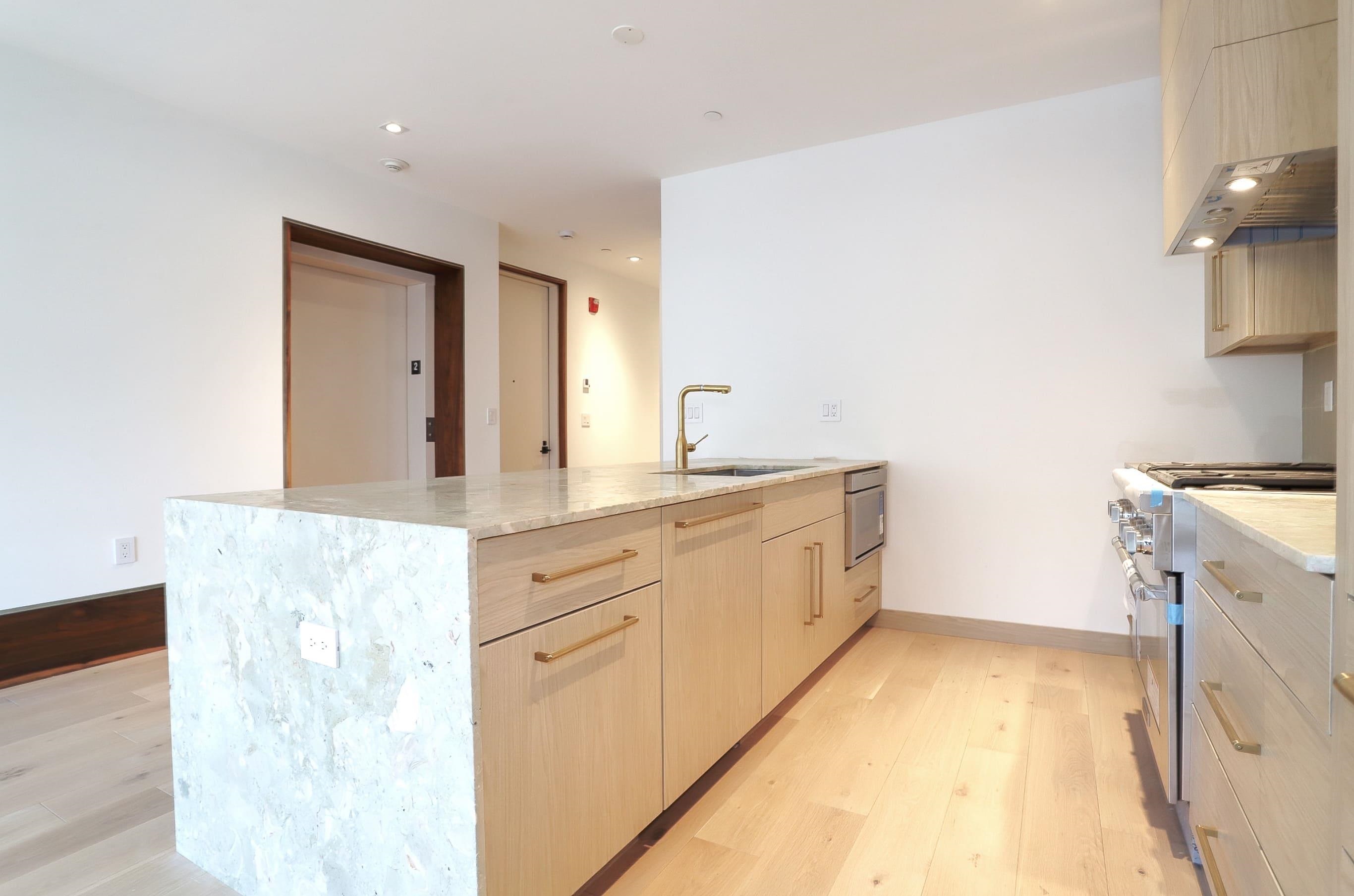 87 JEFFERSON ST Unit: 2