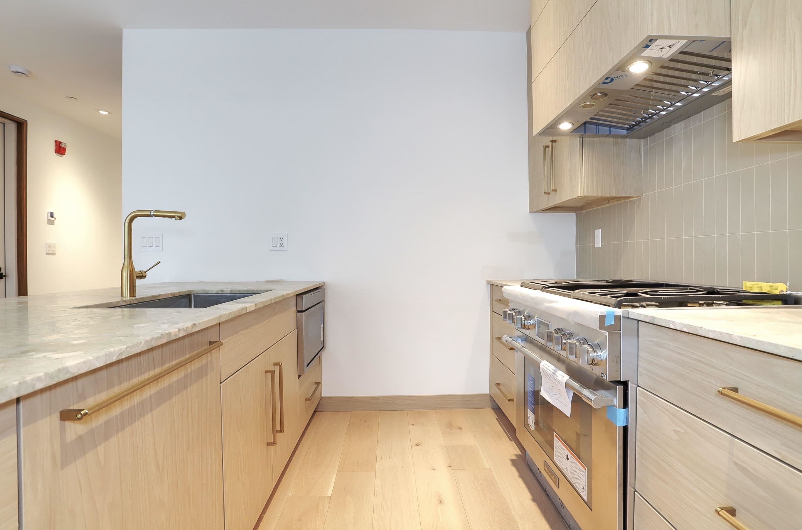 87 JEFFERSON ST Unit: 2