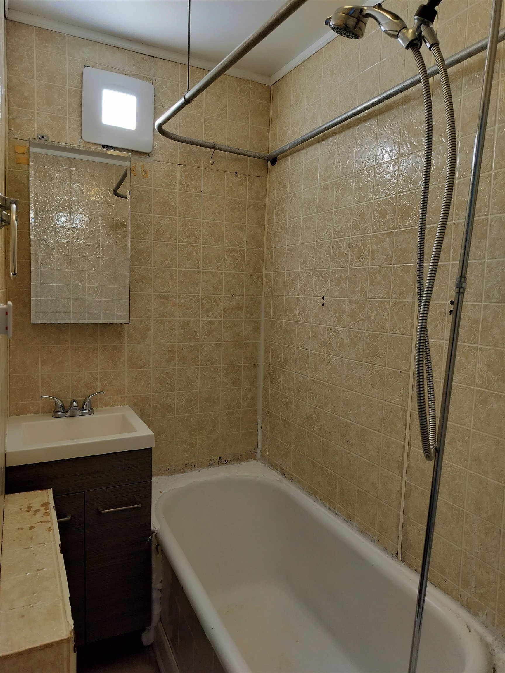 1034 WASHINGTON ST Unit: 4