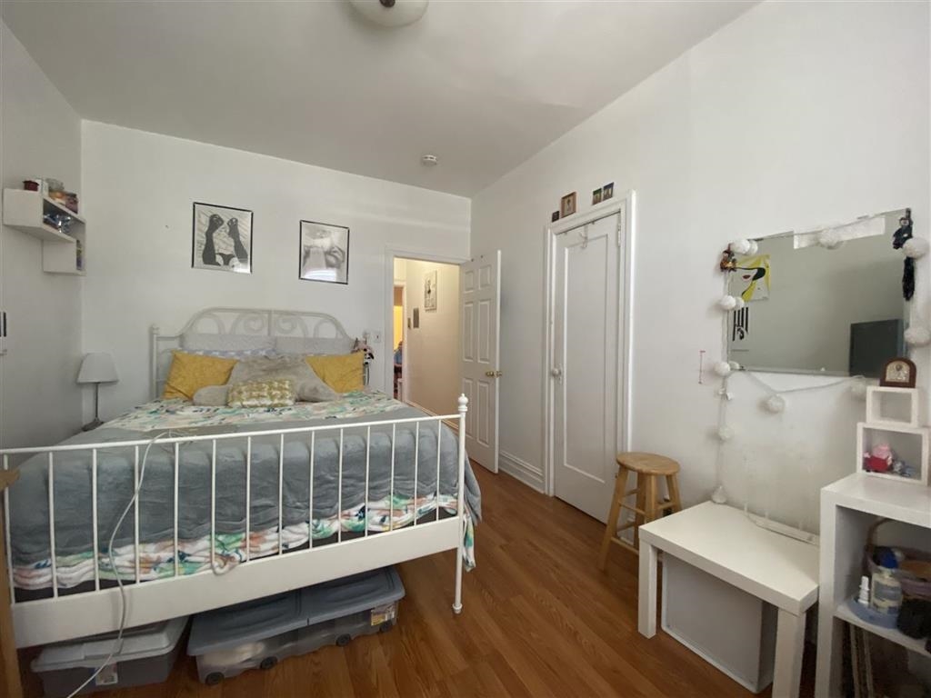 124 STORMS AVE Unit: 4G