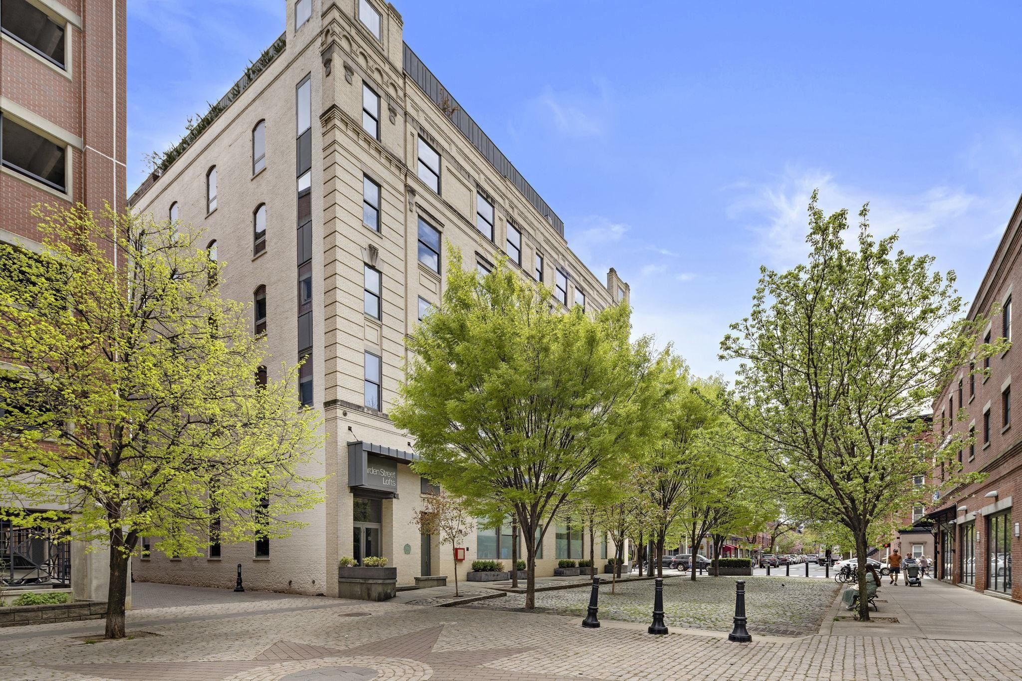 1425 GARDEN ST Unit: 305