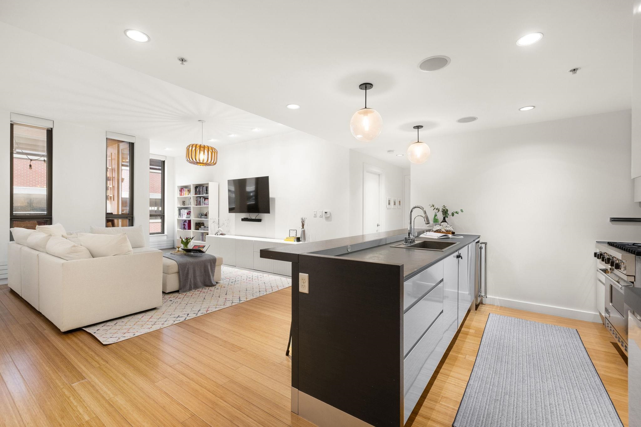 1425 GARDEN ST Unit: 305