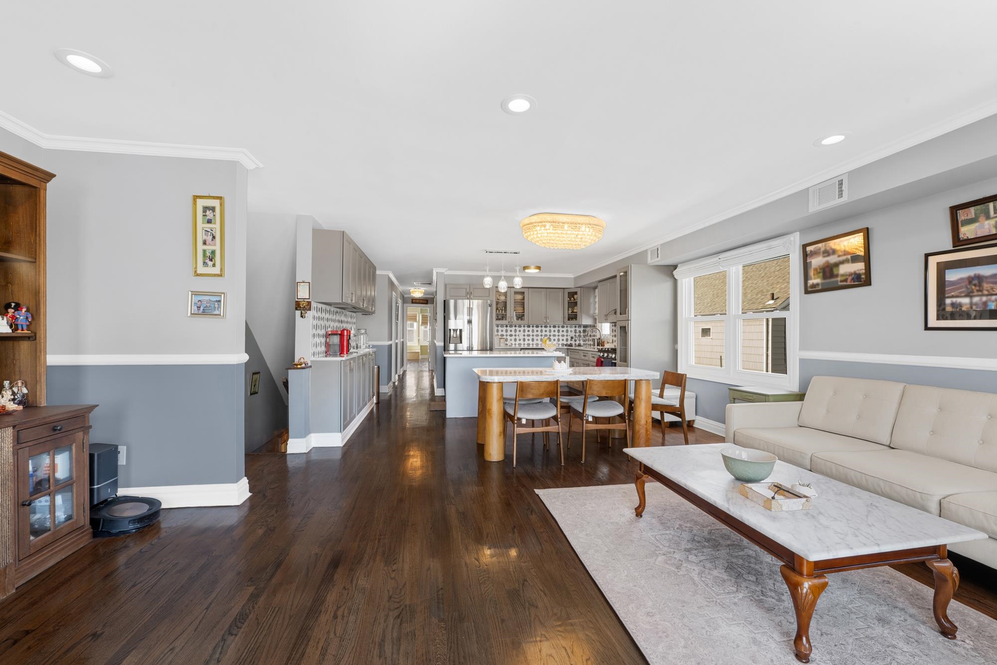 206-208 OGDEN AVE Unit: 202