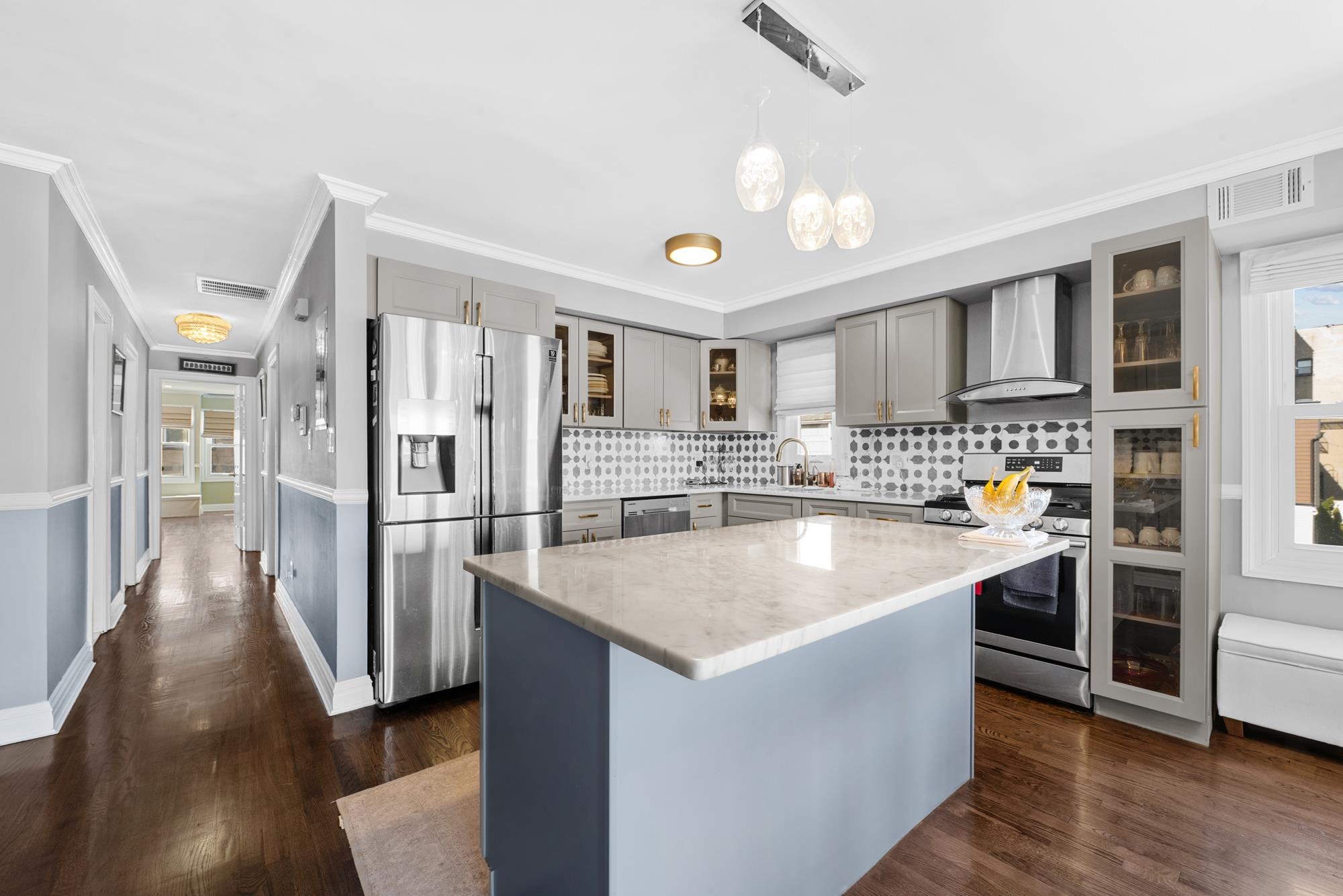 206-208 OGDEN AVE Unit: 202