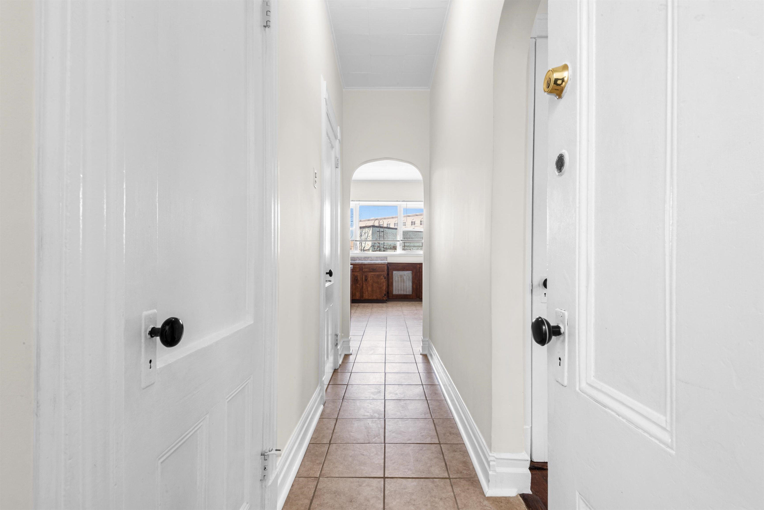 711 6TH ST Unit: 2