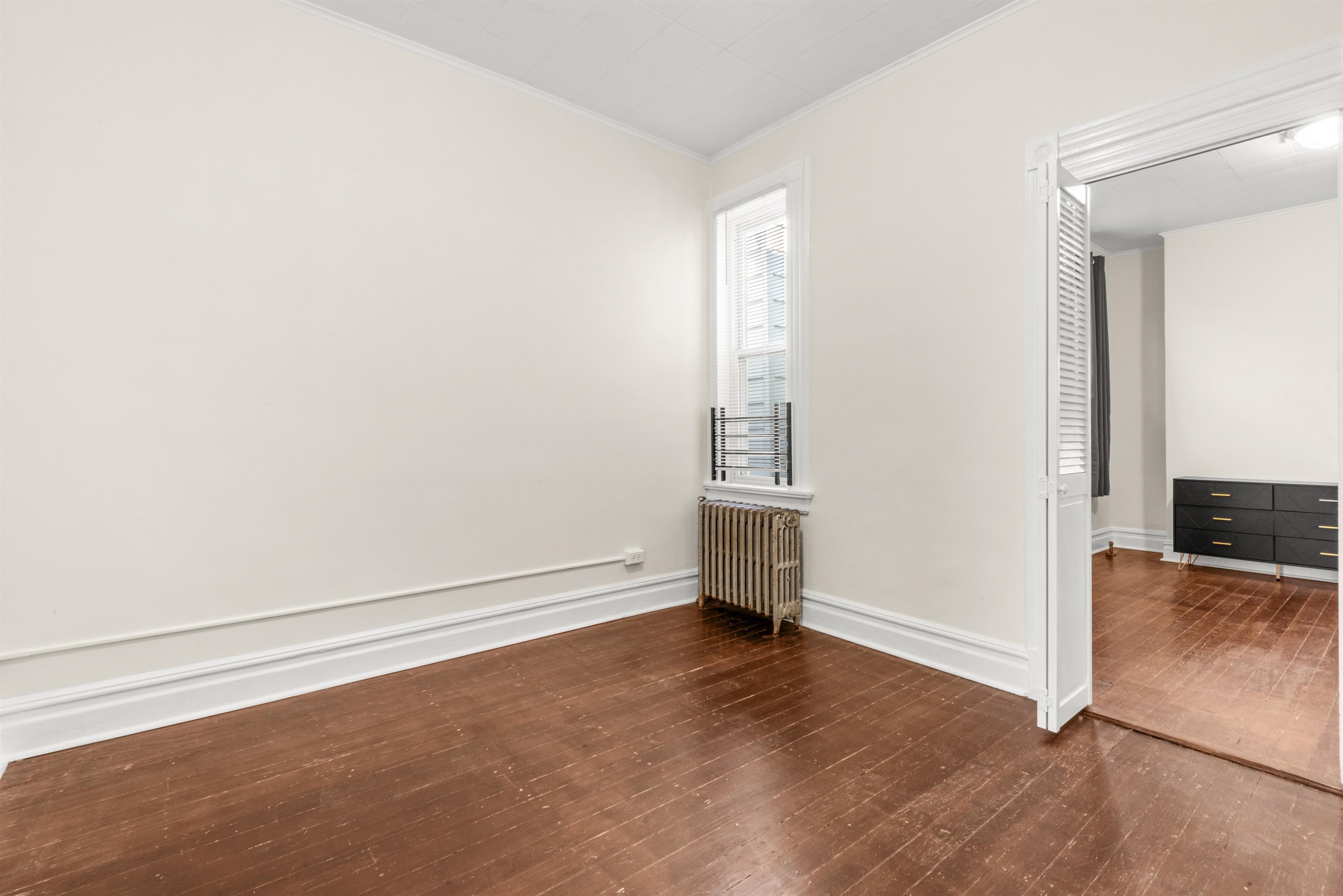 711 6TH ST Unit: 2