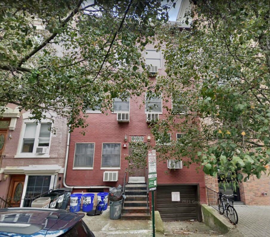 707 ADAMS ST Unit: 1R