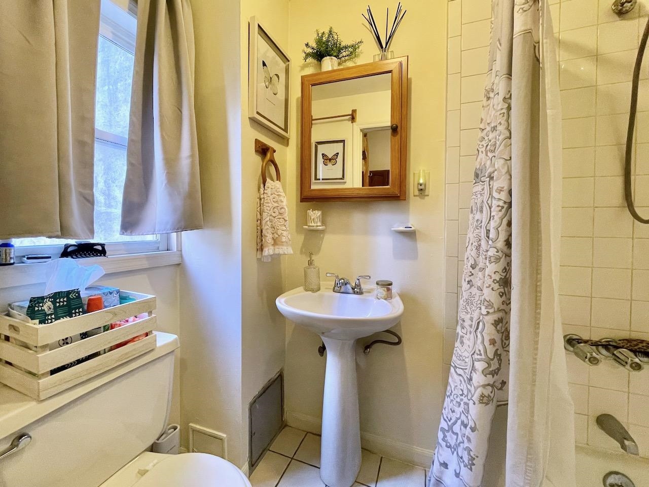 707 ADAMS ST Unit: 1R