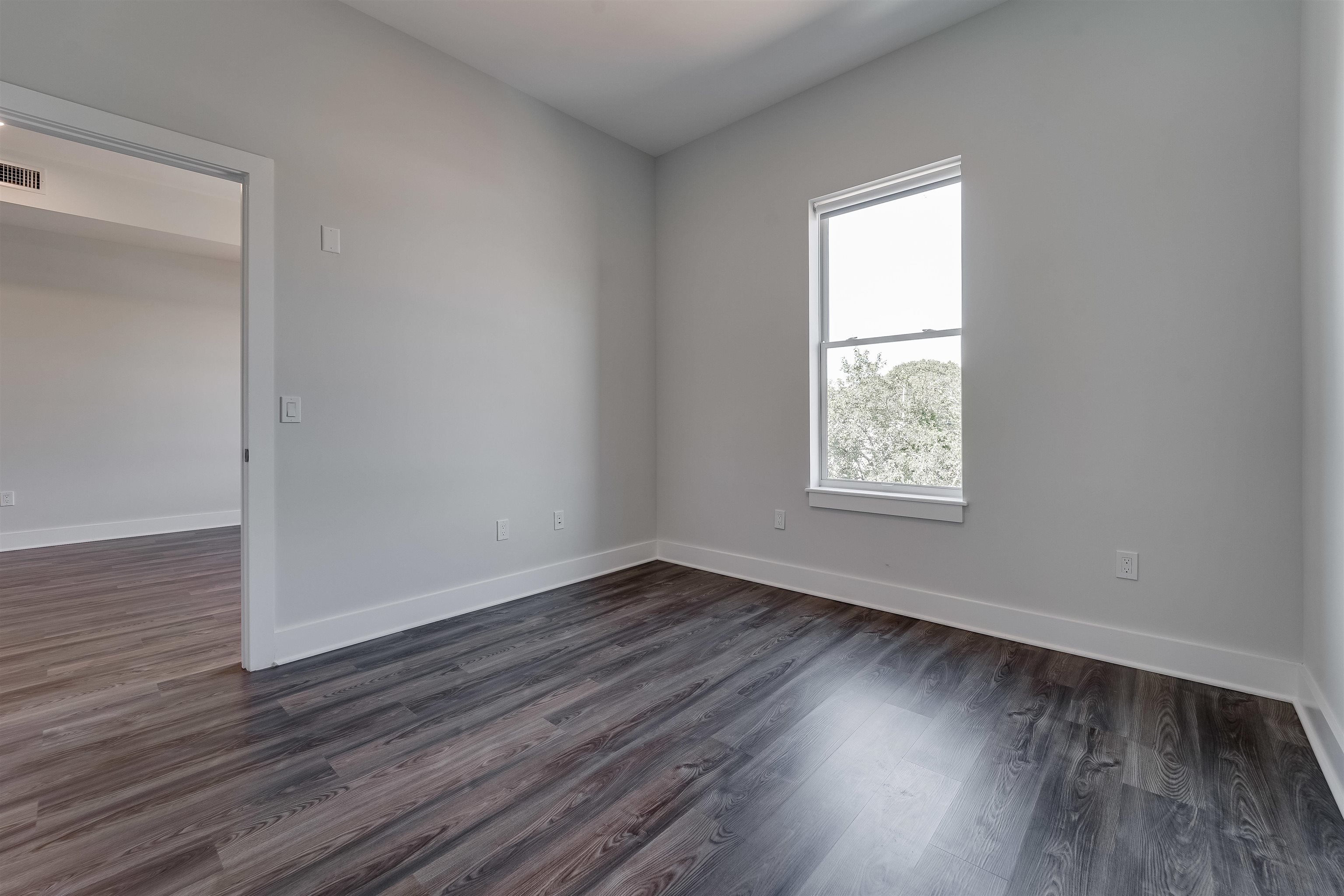 660 GRAND ST Unit: 414