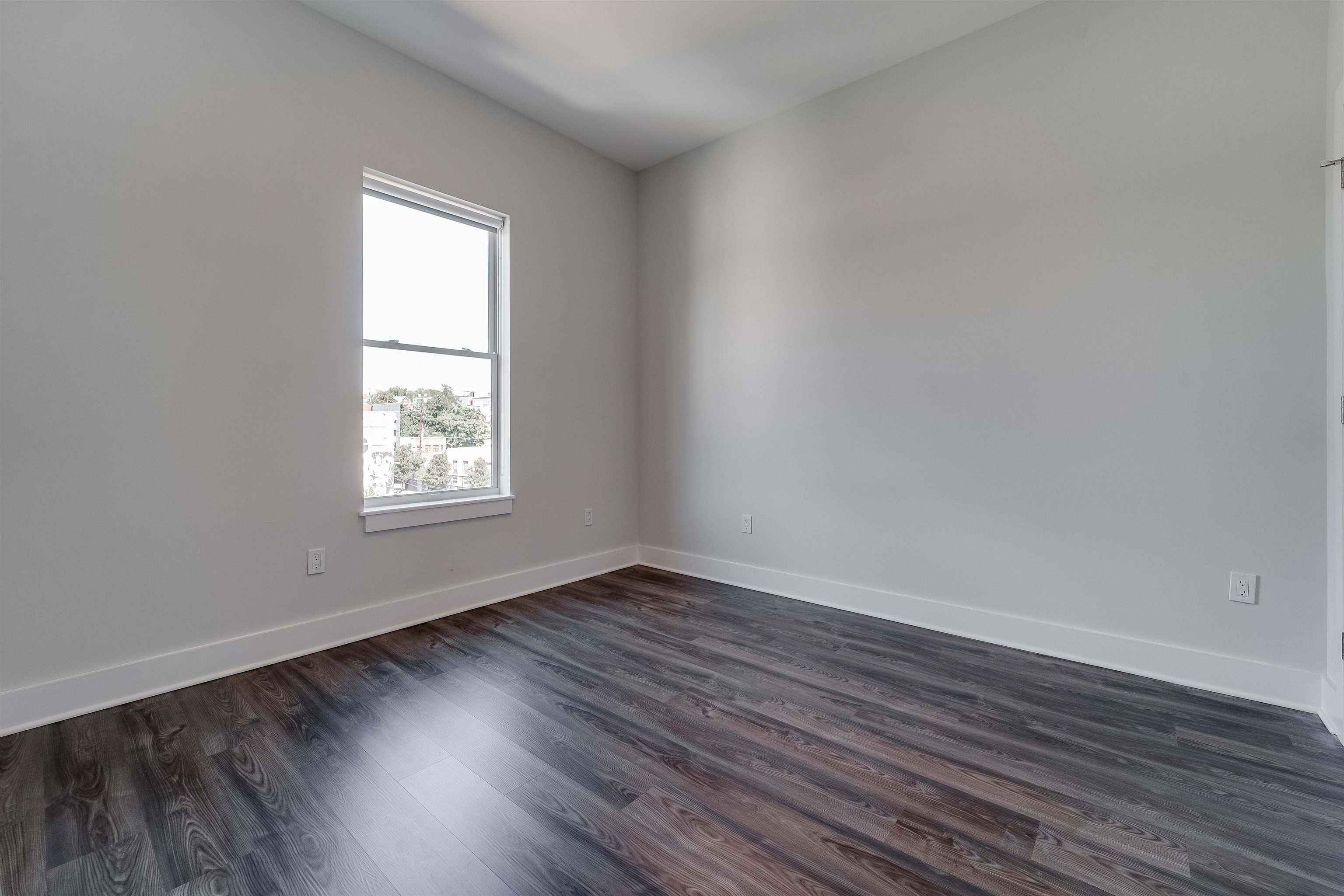 660 GRAND ST Unit: 414