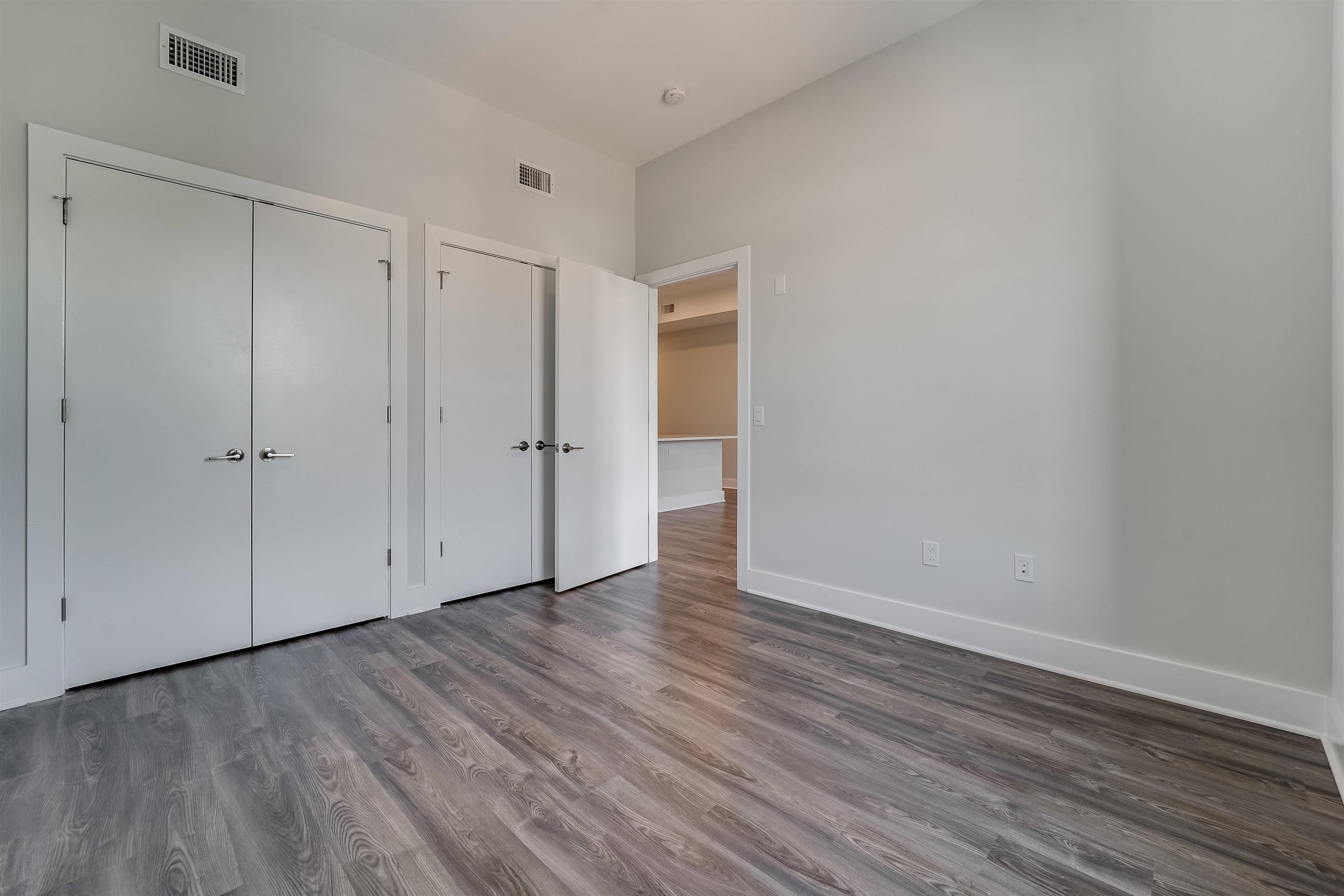 660 GRAND ST Unit: 414