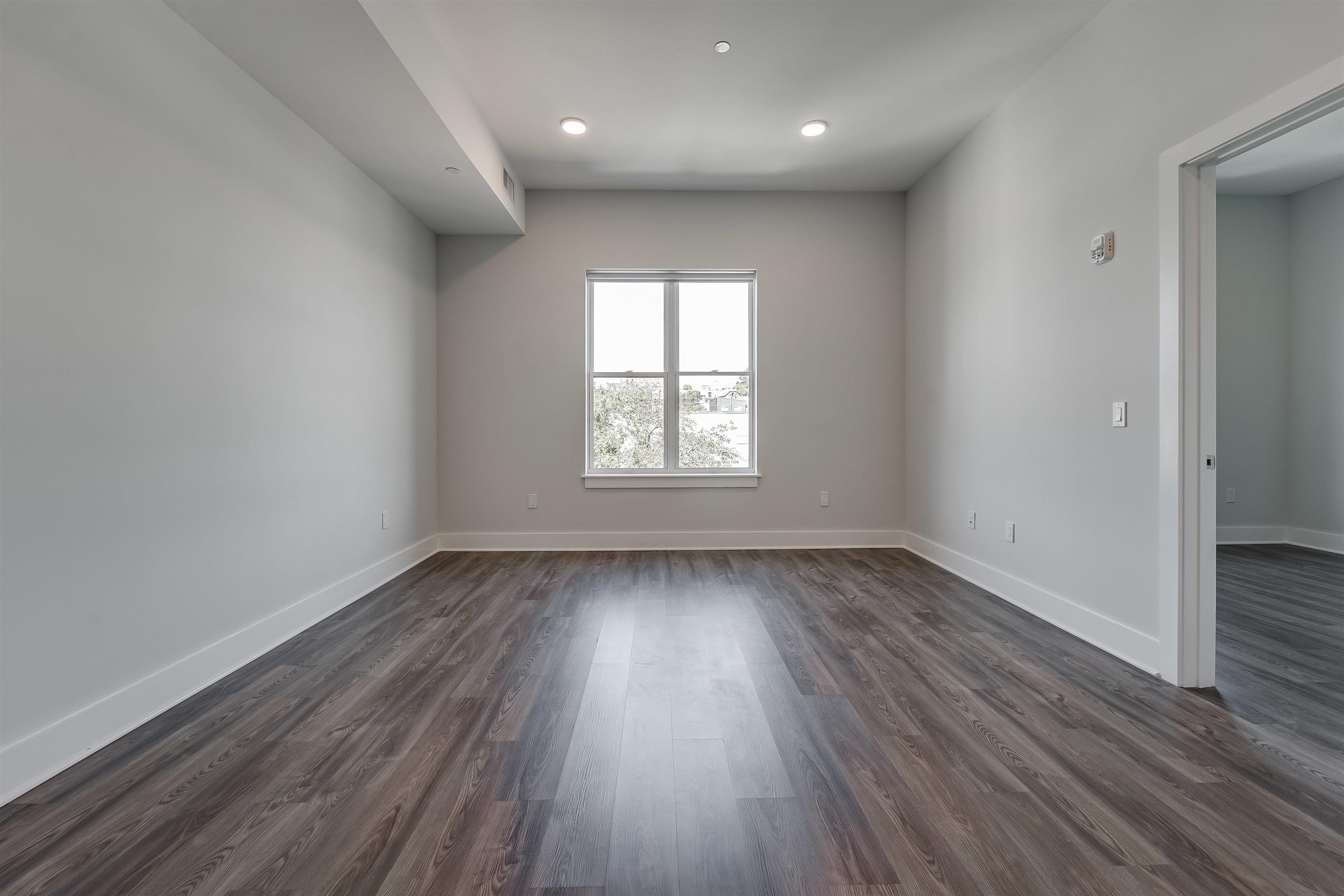 660 GRAND ST Unit: 414