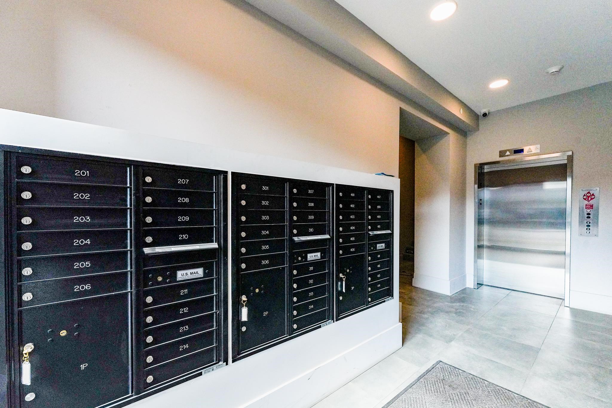 660 GRAND ST Unit: 414