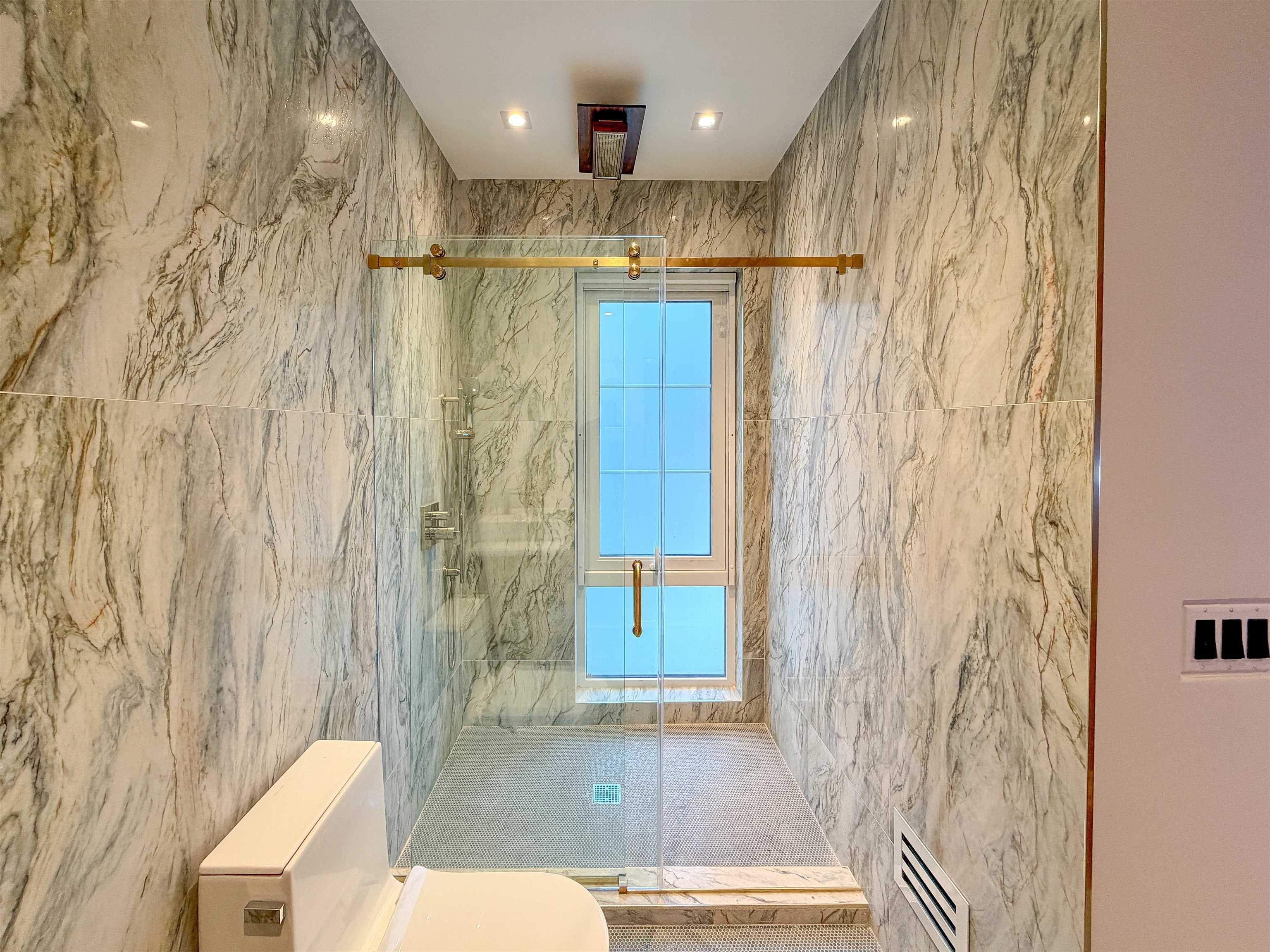 87 JEFFERSON ST Unit: 1