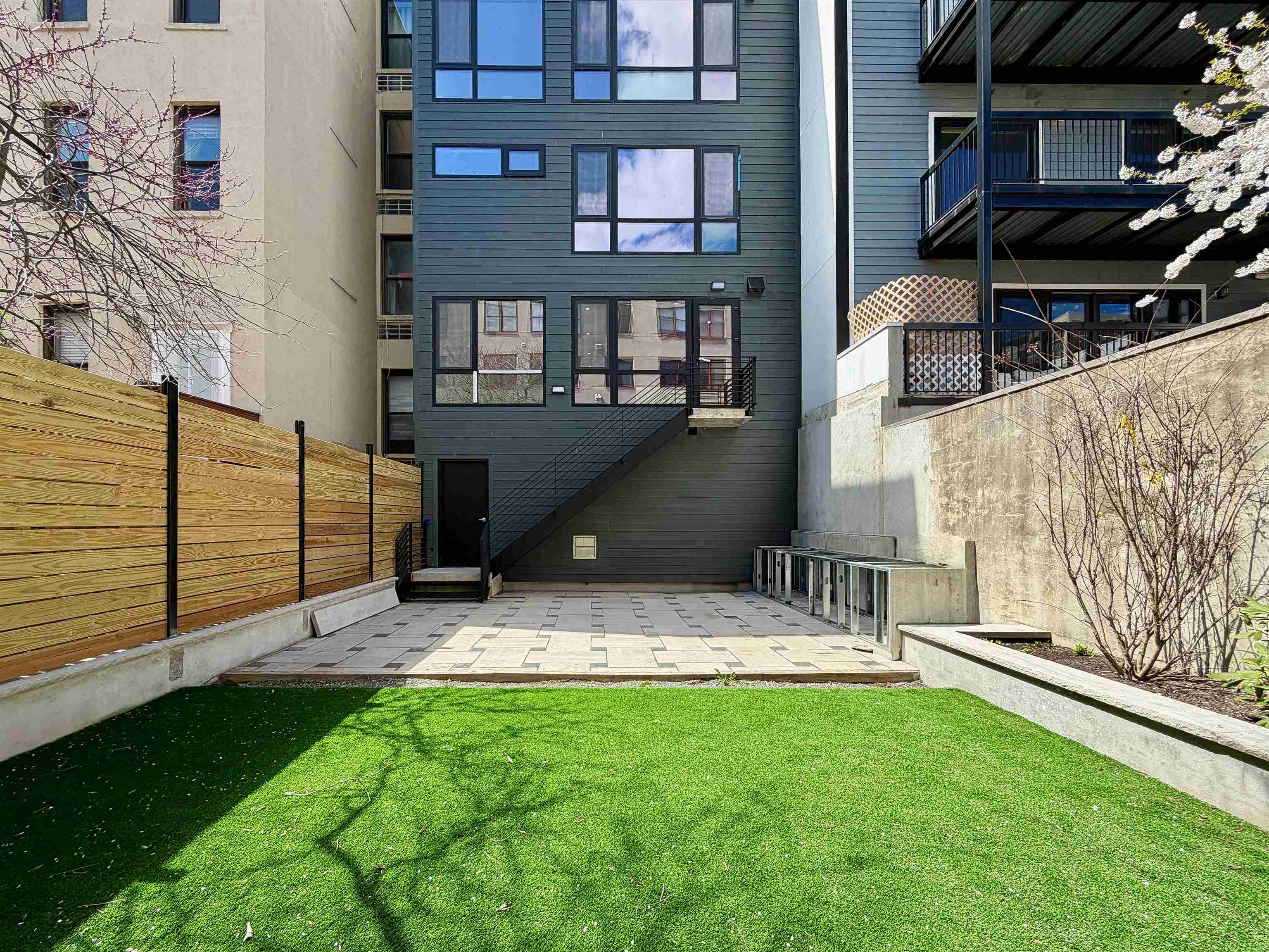 87 JEFFERSON ST Unit: 1