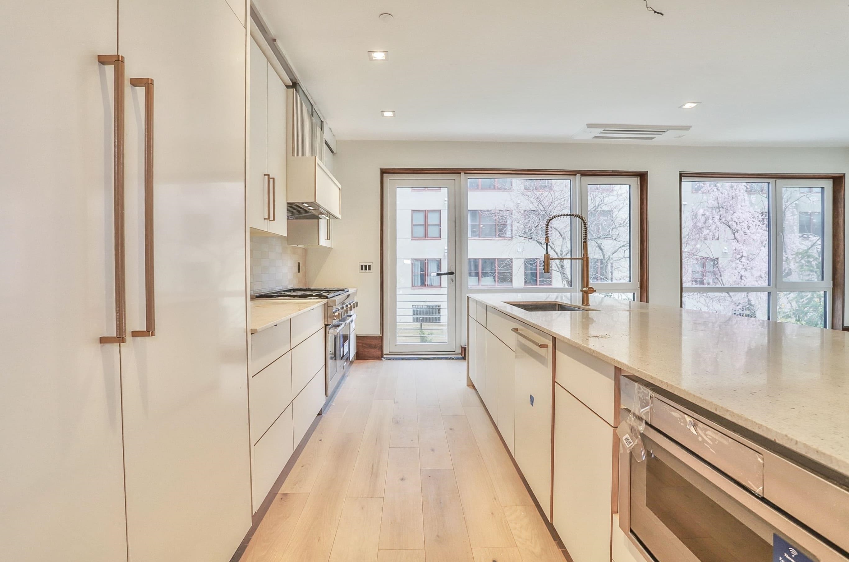 87 JEFFERSON ST Unit: 1