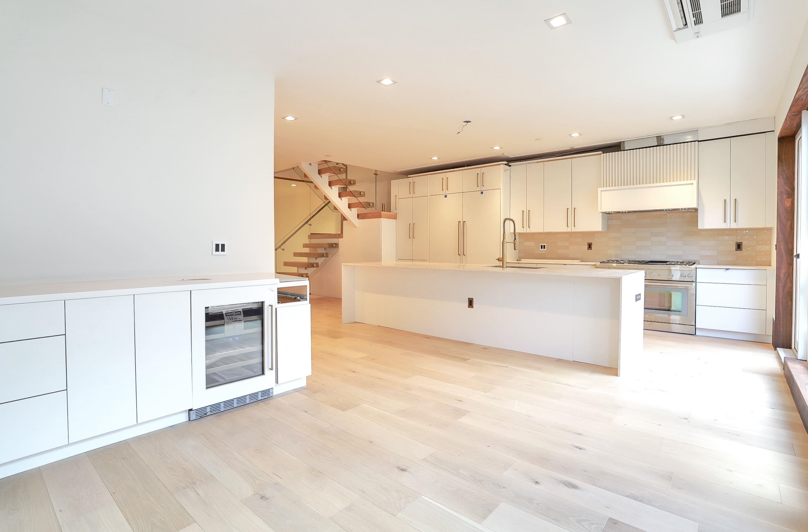 87 JEFFERSON ST Unit: 1