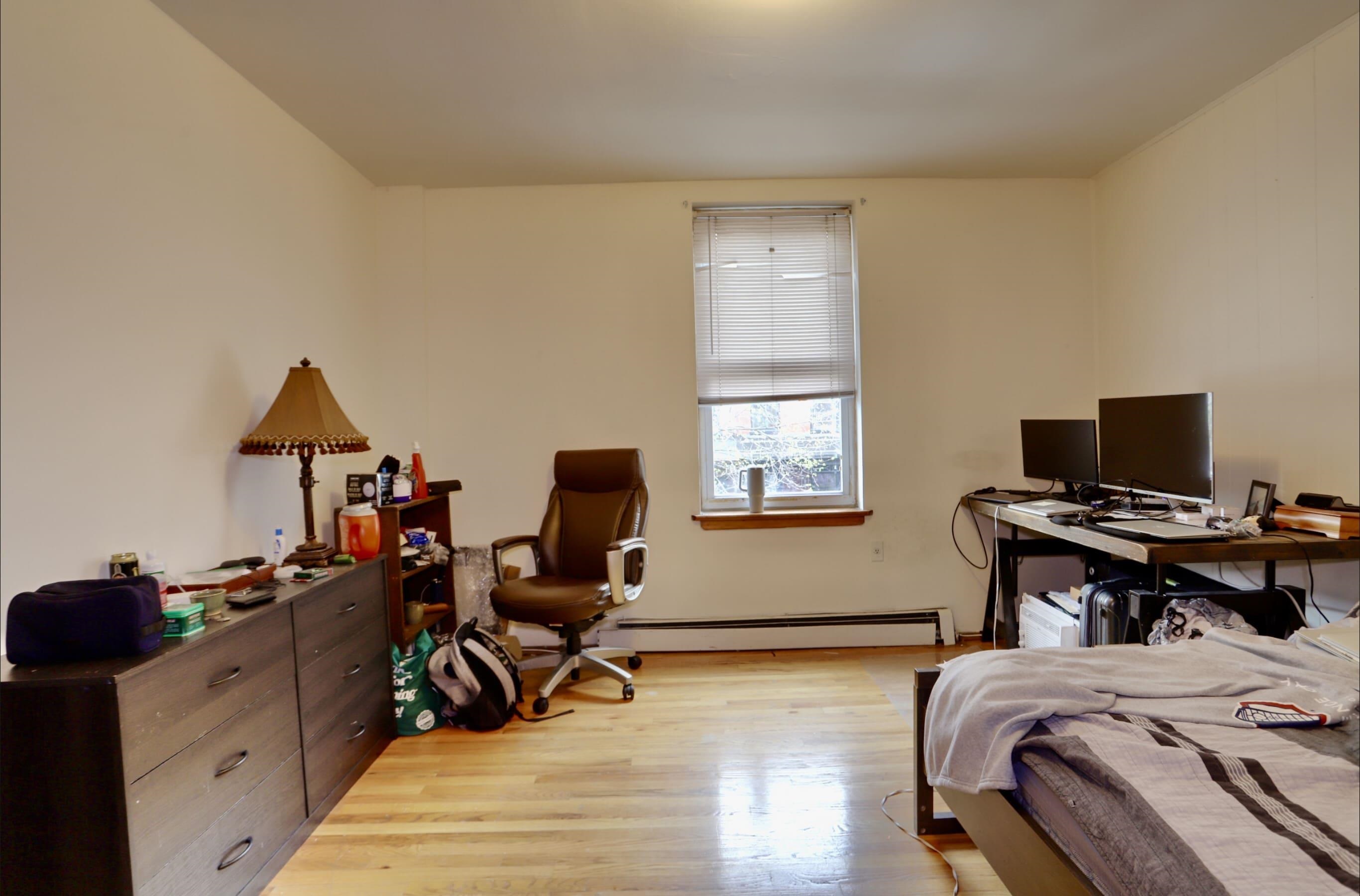 939 WASHINGTON ST Unit: B2