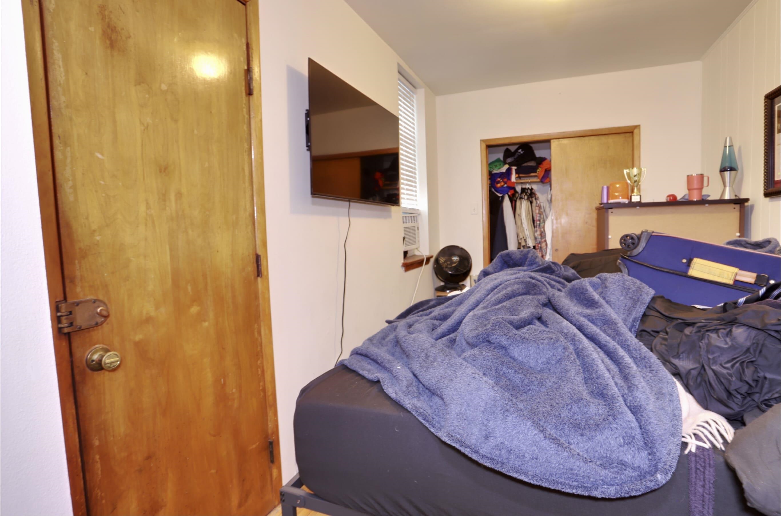 939 WASHINGTON ST Unit: B2