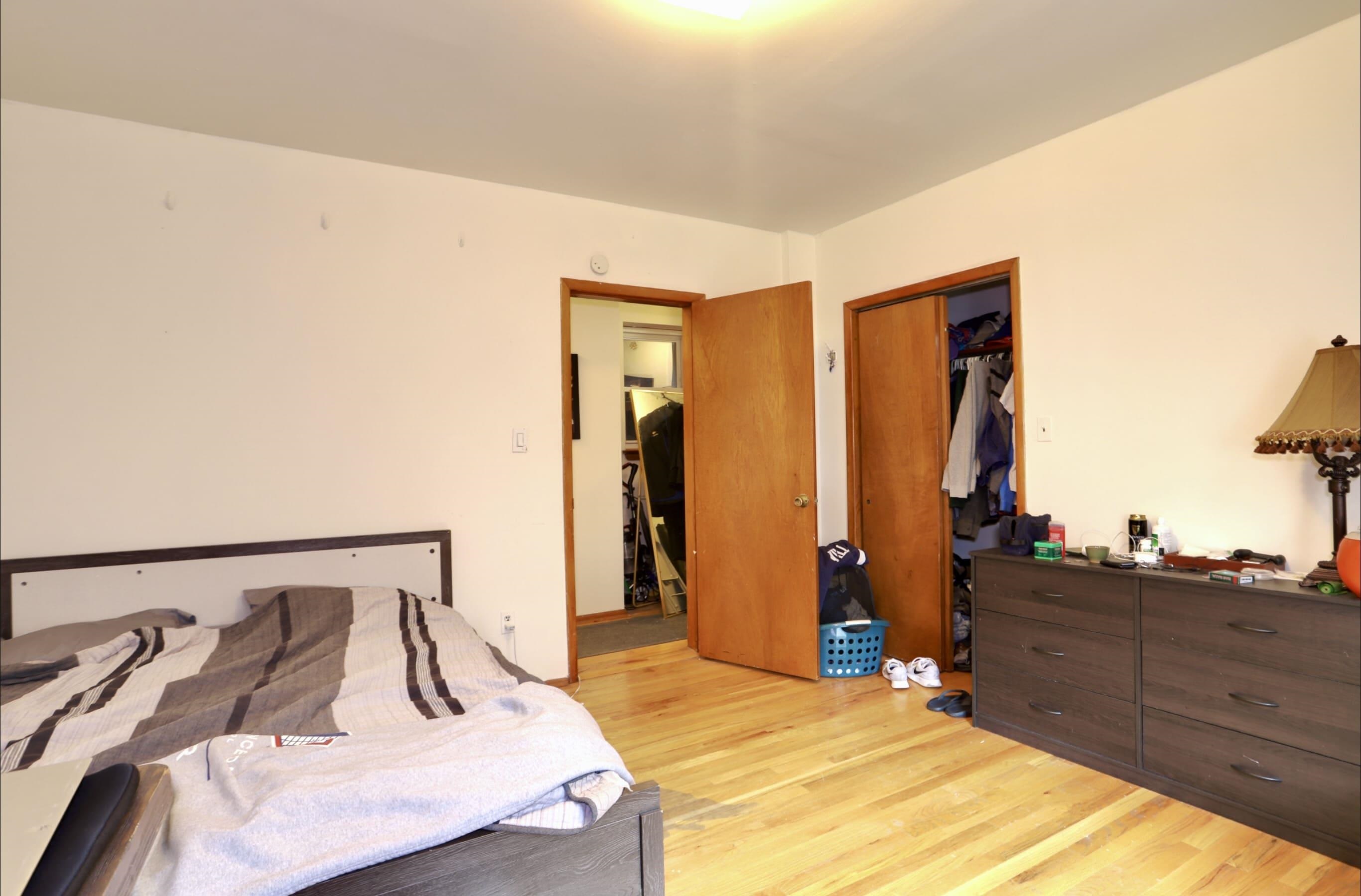 939 WASHINGTON ST Unit: B2