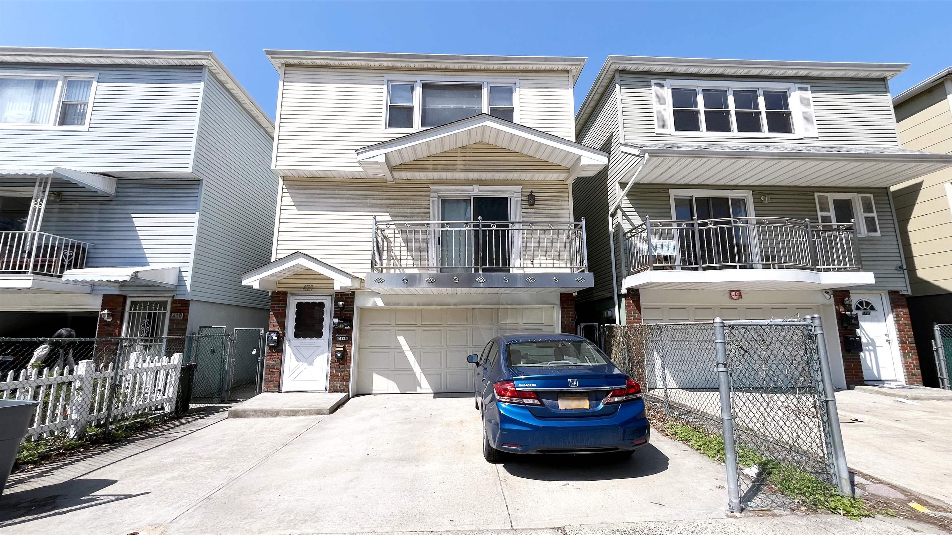 421 MANILA AVE Unit: 3