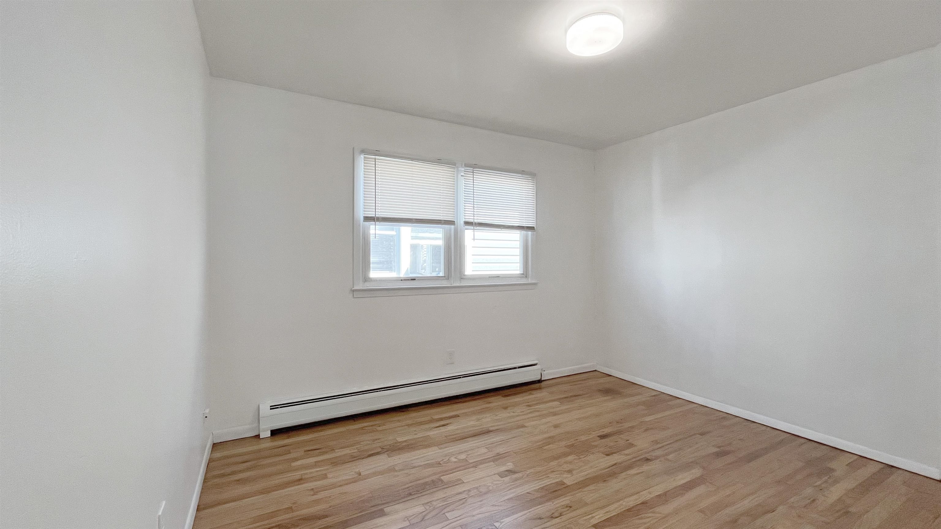 421 MANILA AVE Unit: 3