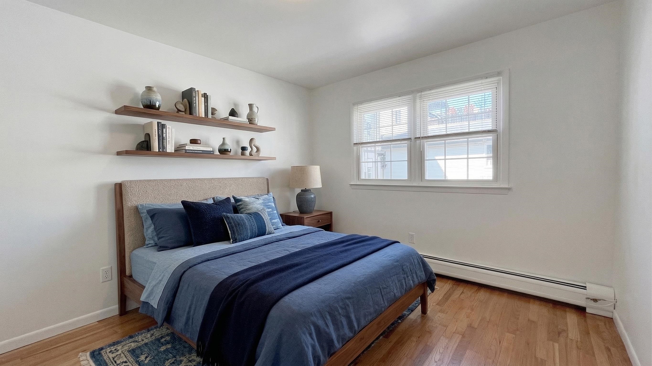 421 MANILA AVE Unit: 3