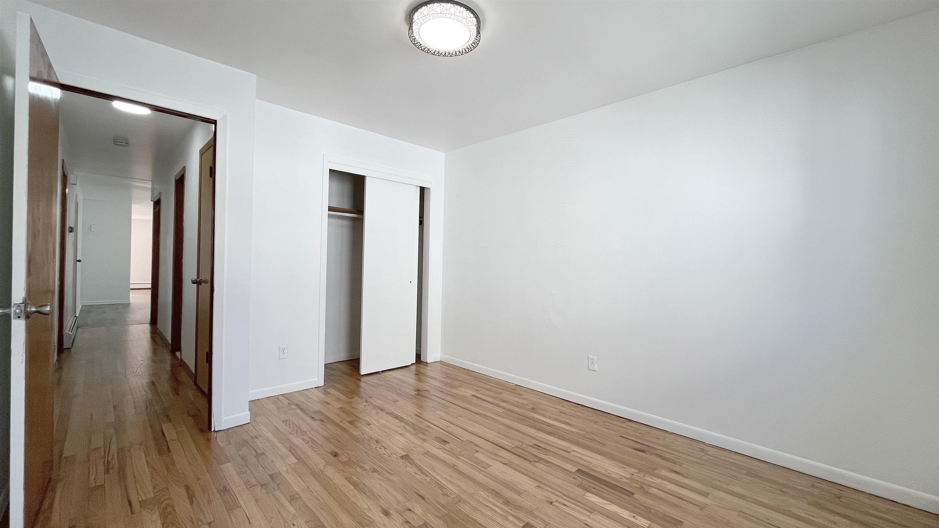 421 MANILA AVE Unit: 3