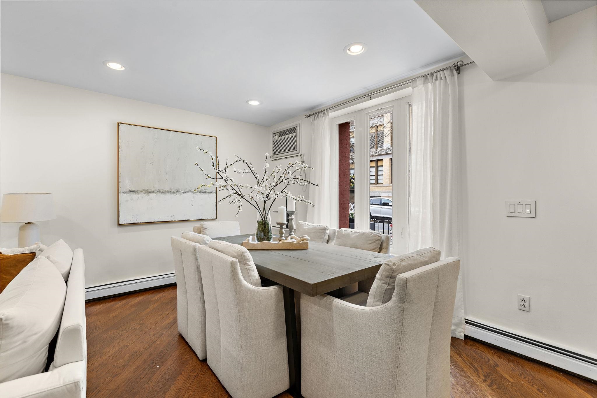 412 WASHINGTON ST Unit: 1B