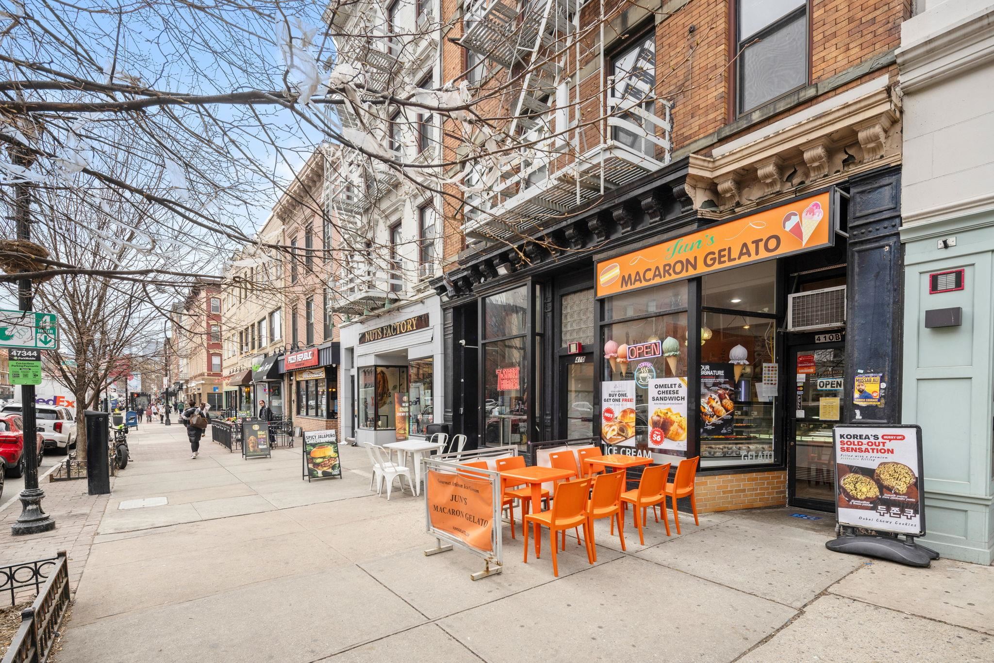 412 WASHINGTON ST Unit: 1B