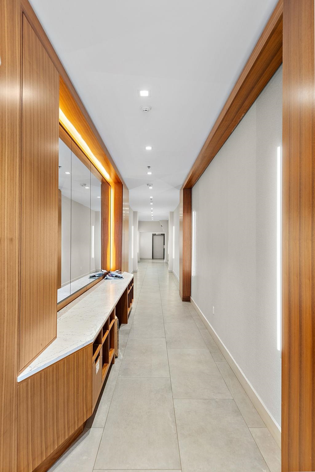 412 WASHINGTON ST Unit: 1B