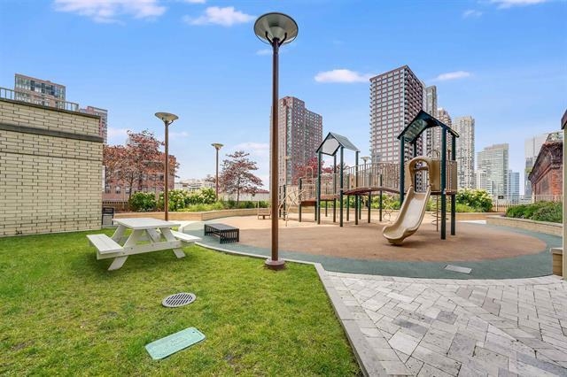 88 MORGAN ST Unit: 4303