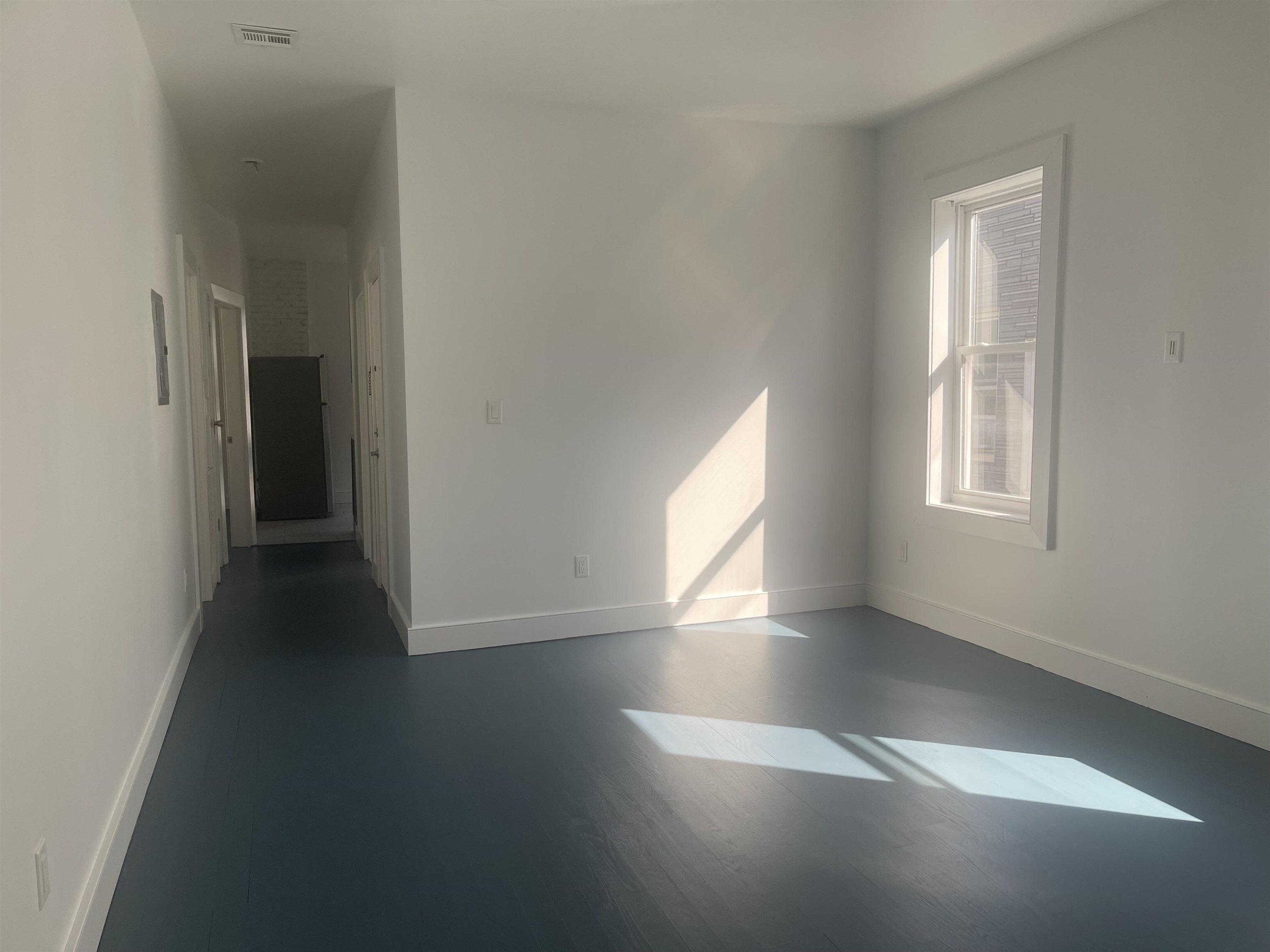 18 WARNER AVE Unit: 2