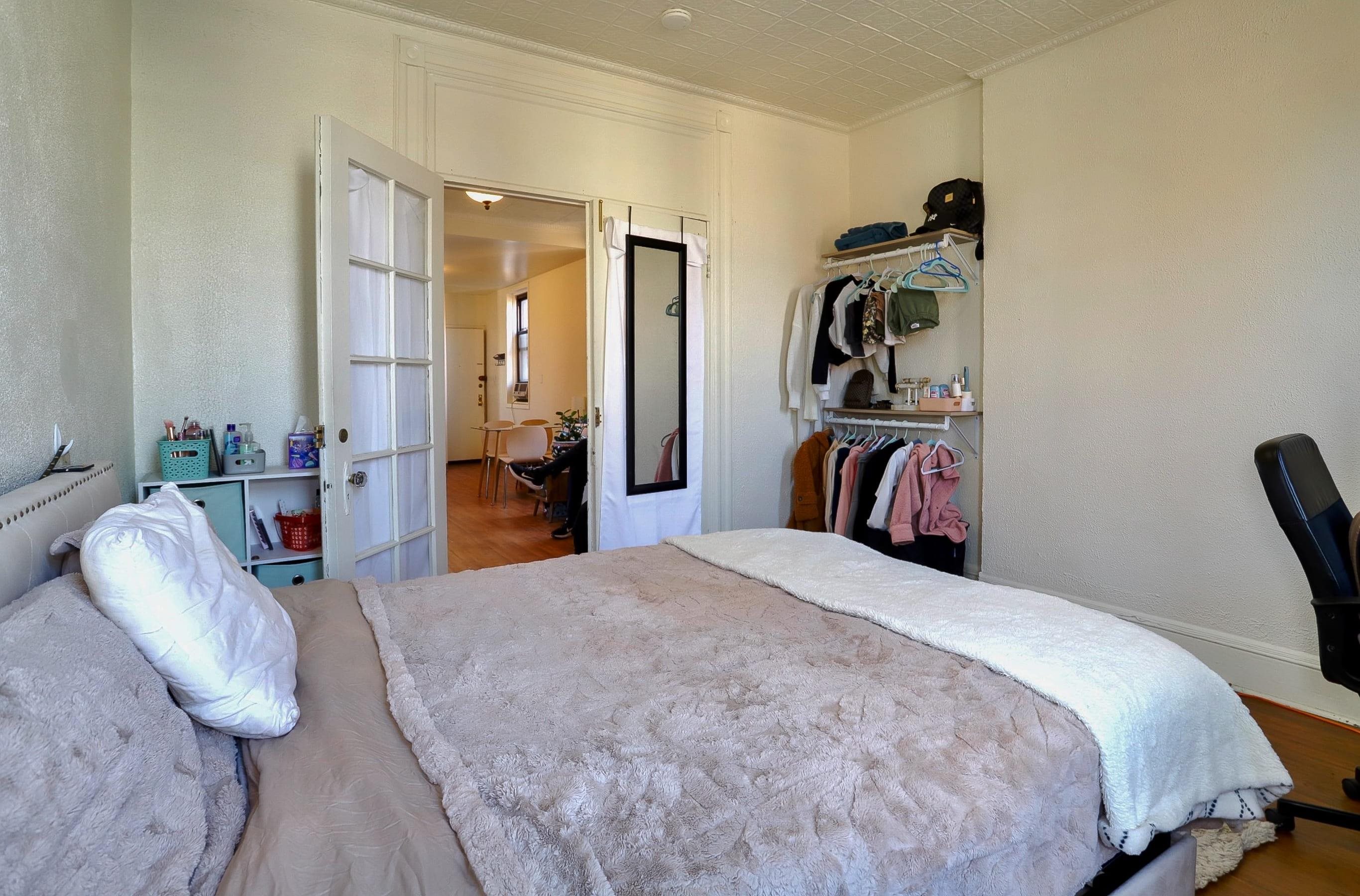202 HUDSON ST Unit: 9