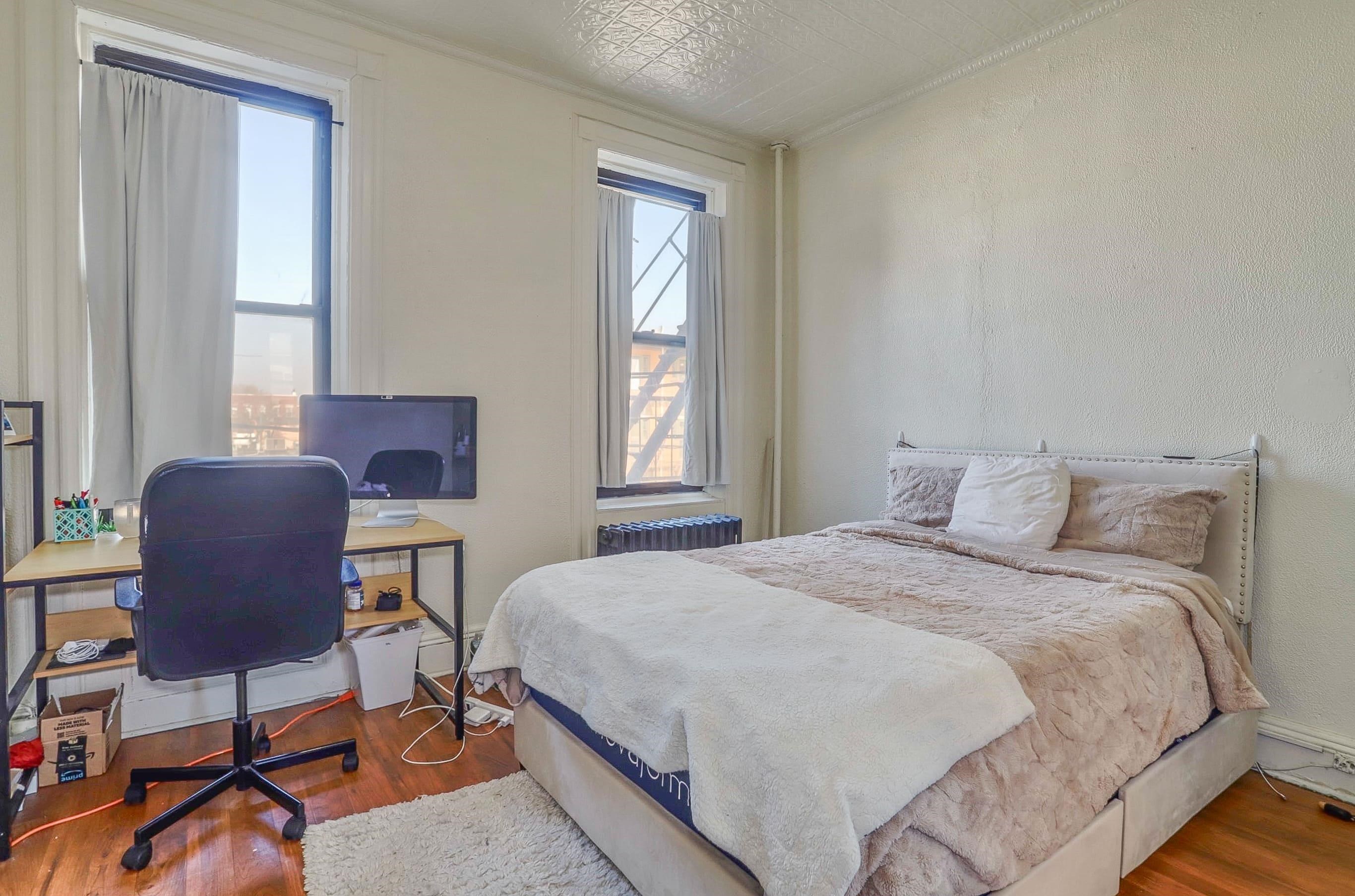 202 HUDSON ST Unit: 9