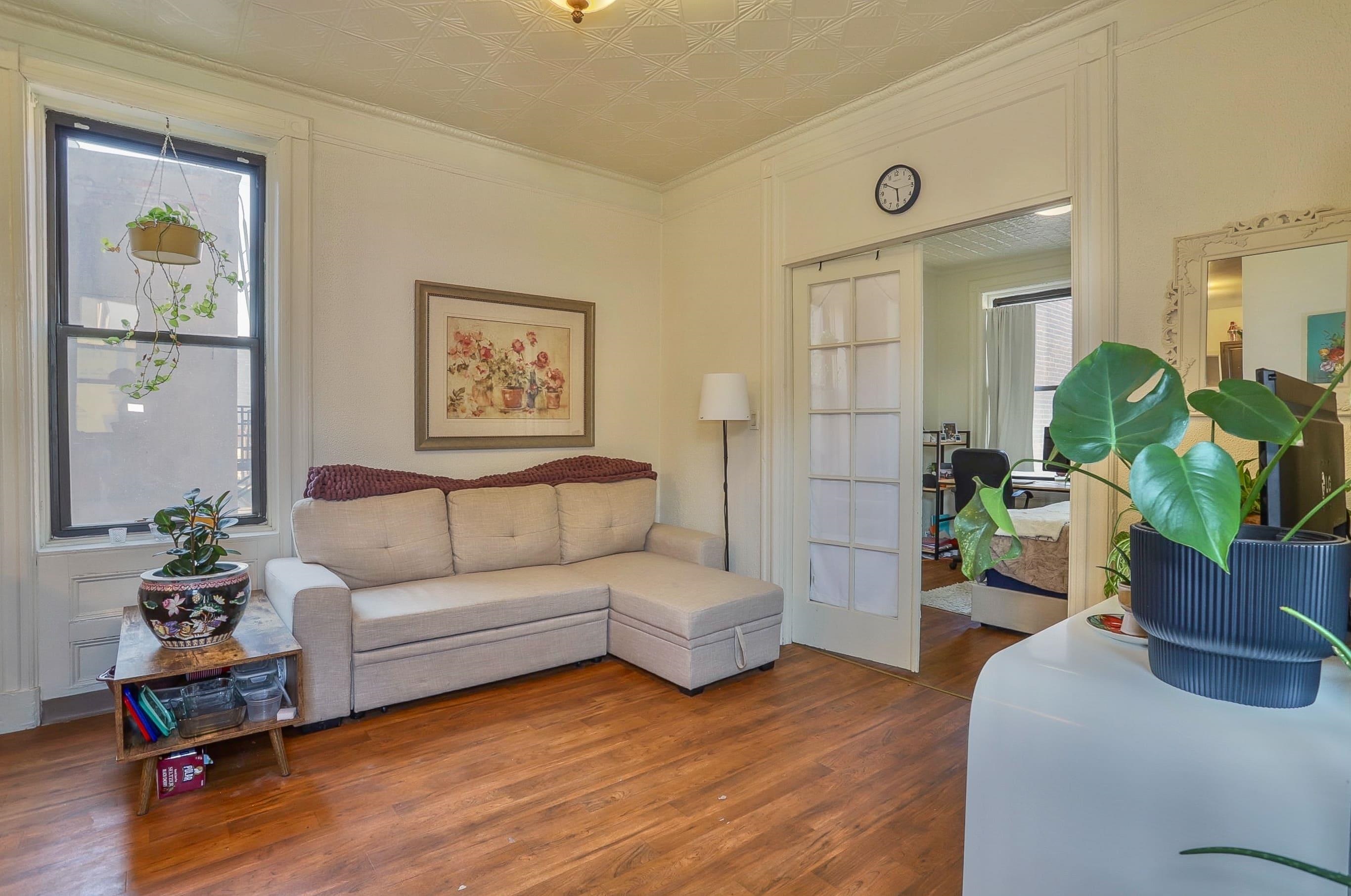 202 HUDSON ST Unit: 9