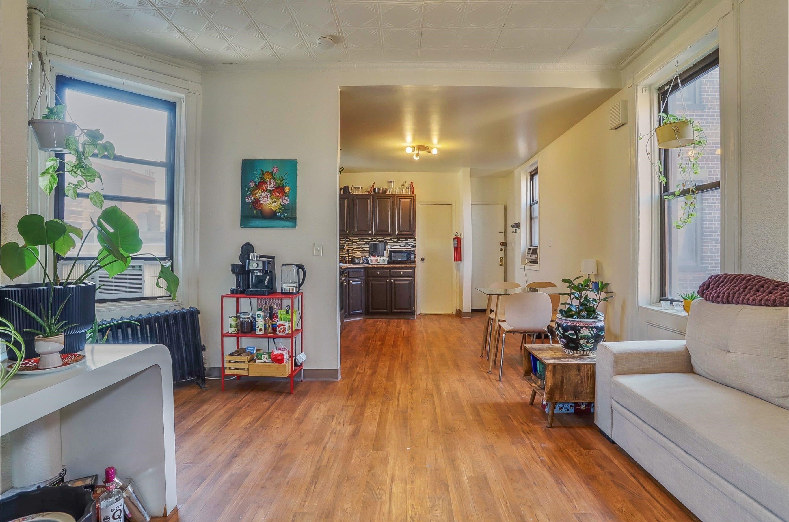 202 HUDSON ST Unit: 9