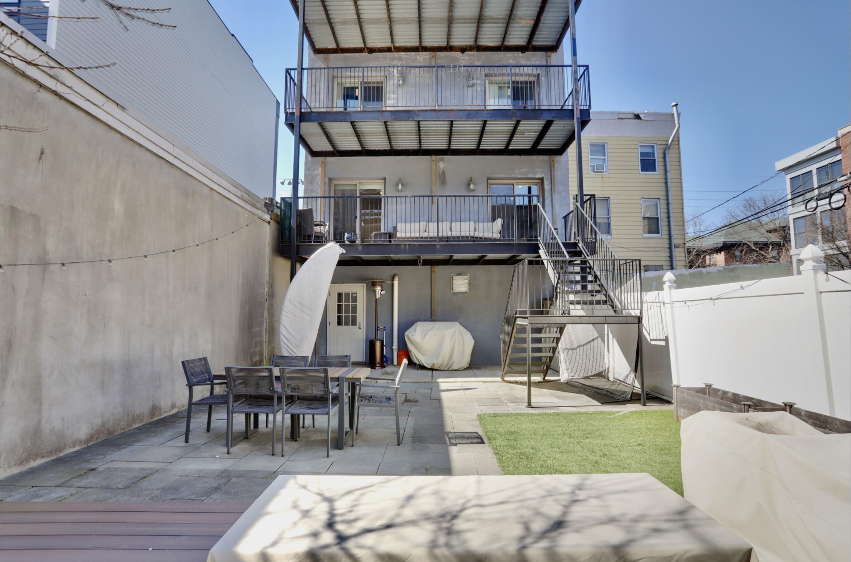 421 JACKSON ST Unit: 1