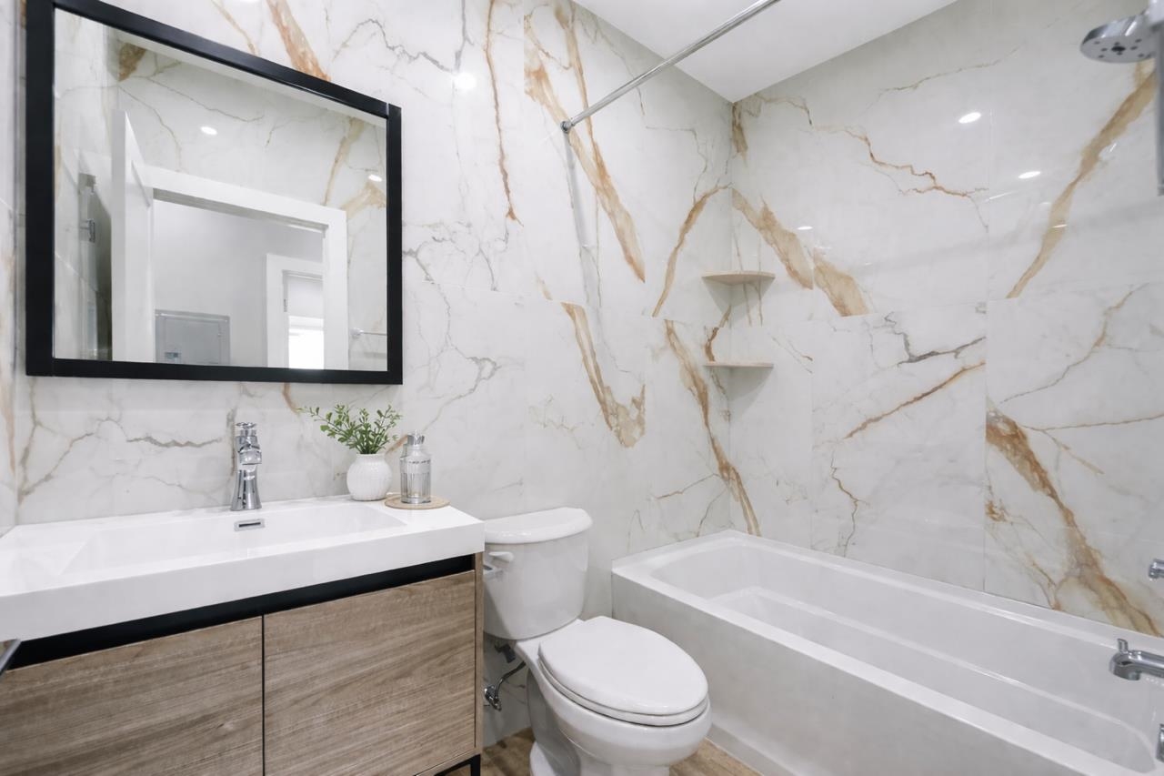 88 WEST 20TH ST Unit: 2