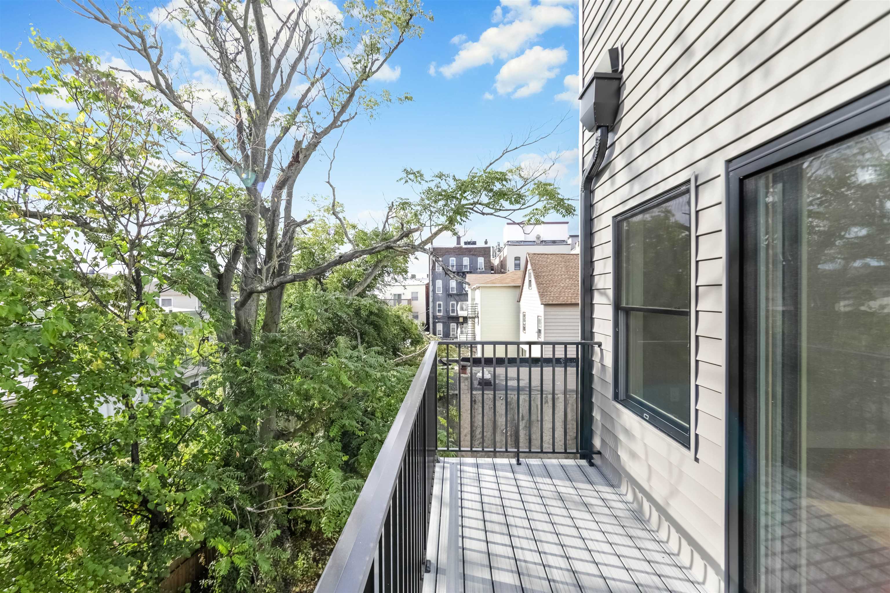 88 WEST 20TH ST Unit: 2