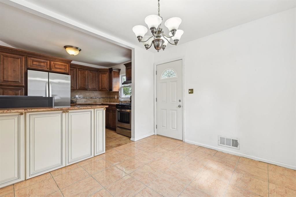 482 SOUTH ELM ST
