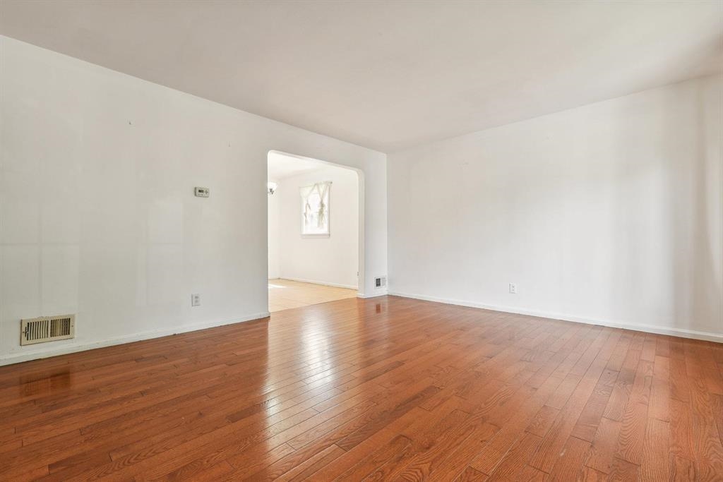 482 SOUTH ELM ST