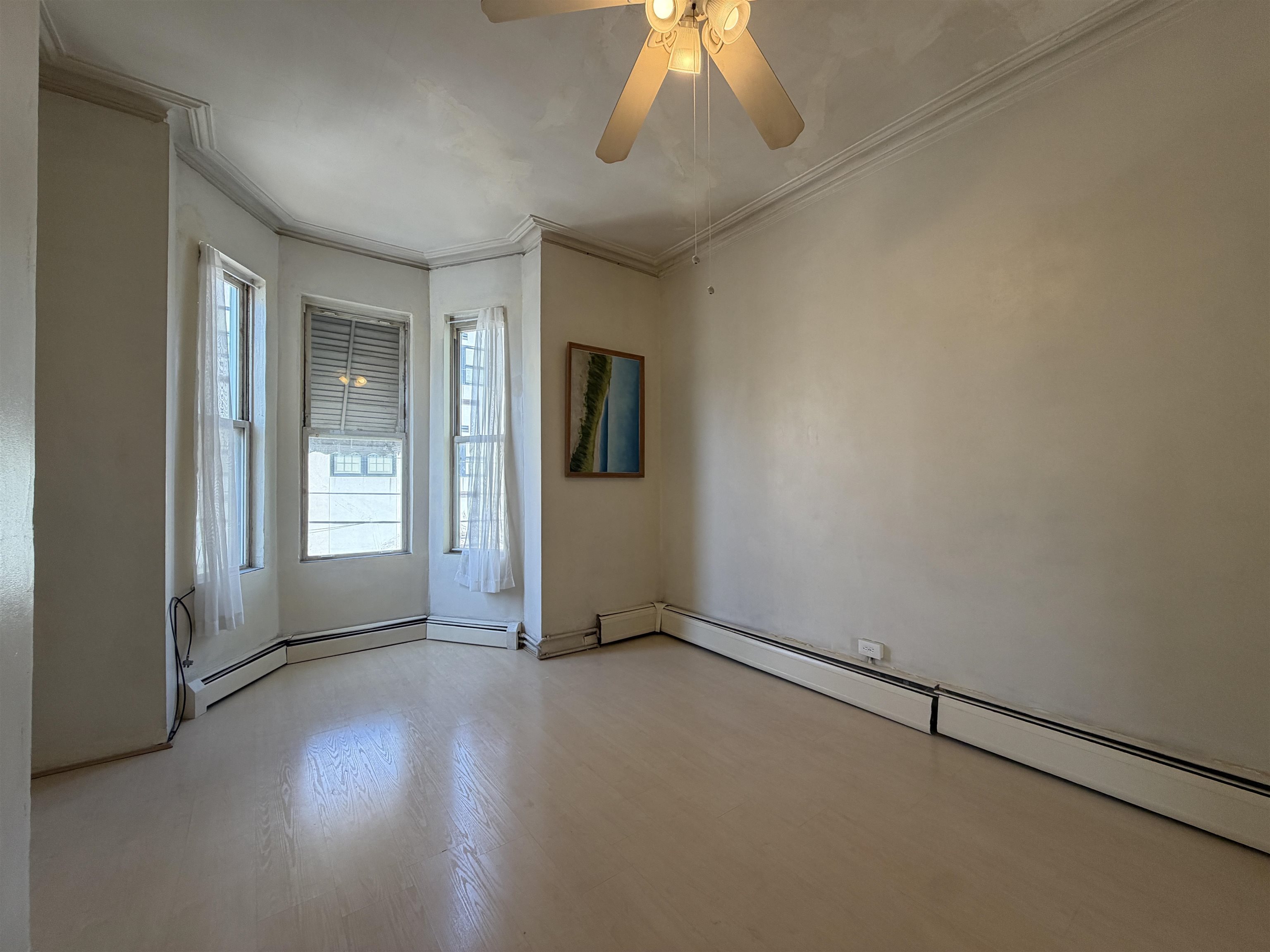 68 SHERMAN AVE Unit: 2R