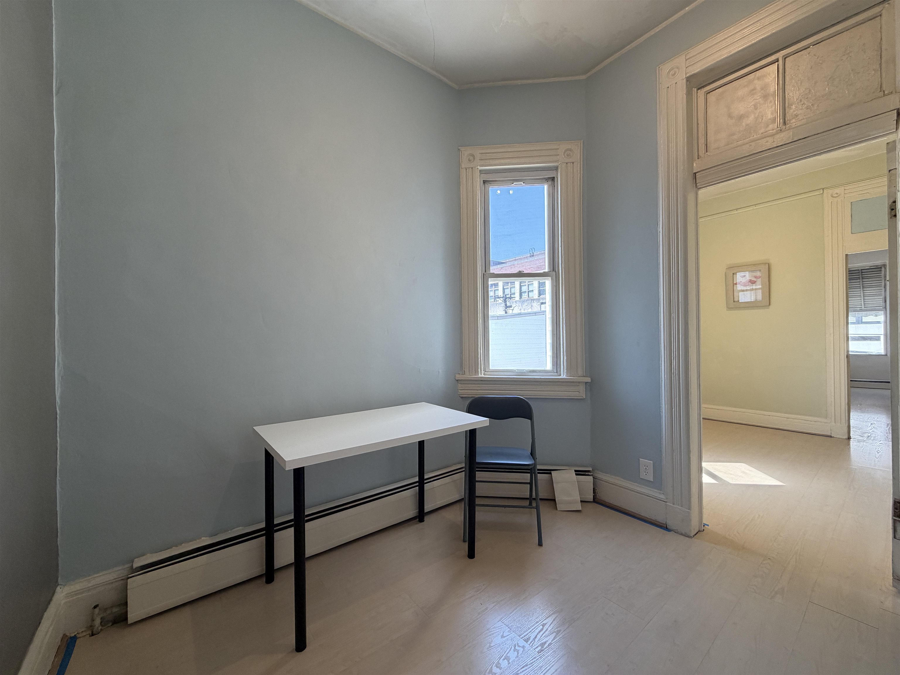 68 SHERMAN AVE Unit: 2R