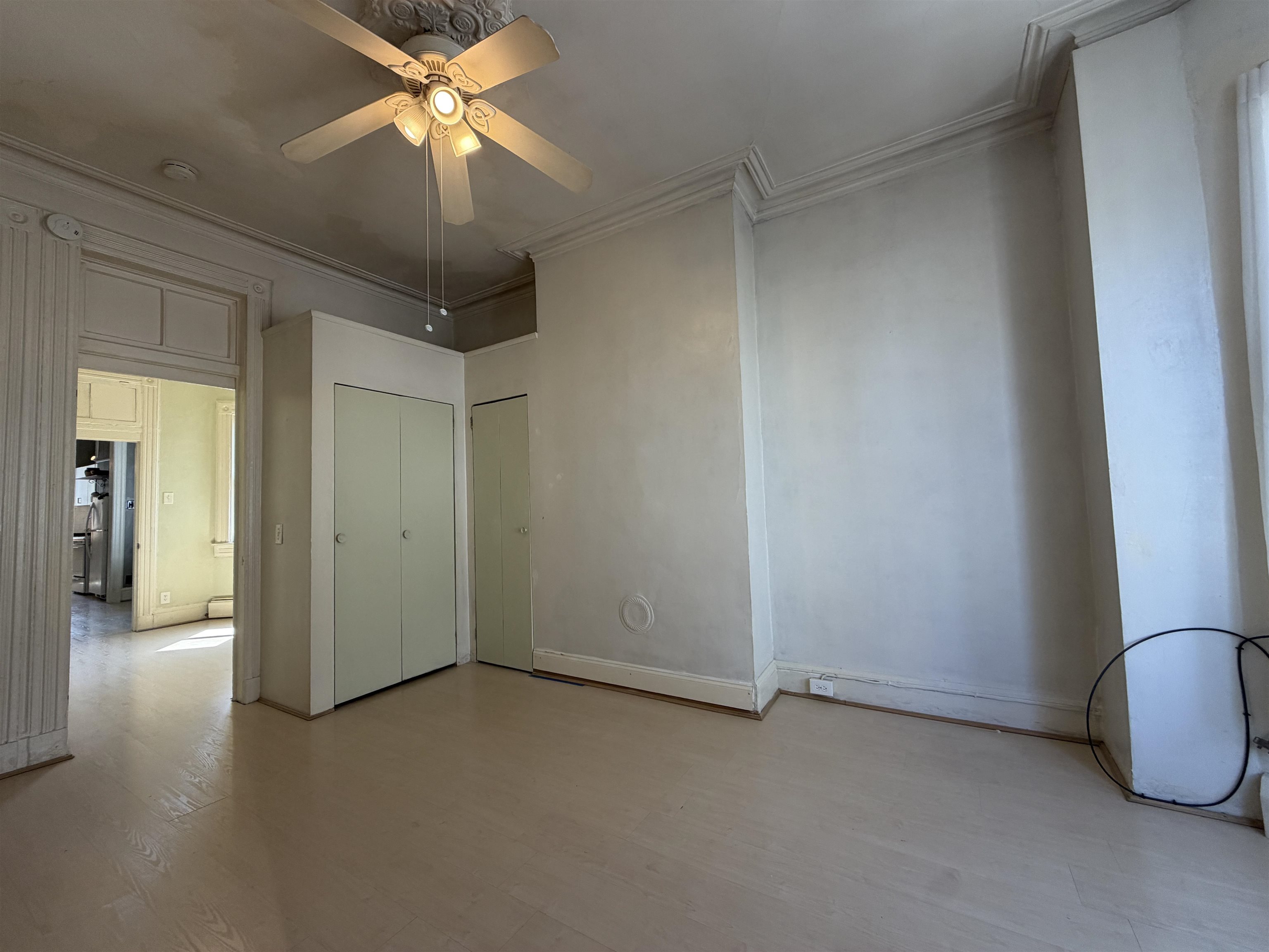 68 SHERMAN AVE Unit: 2R