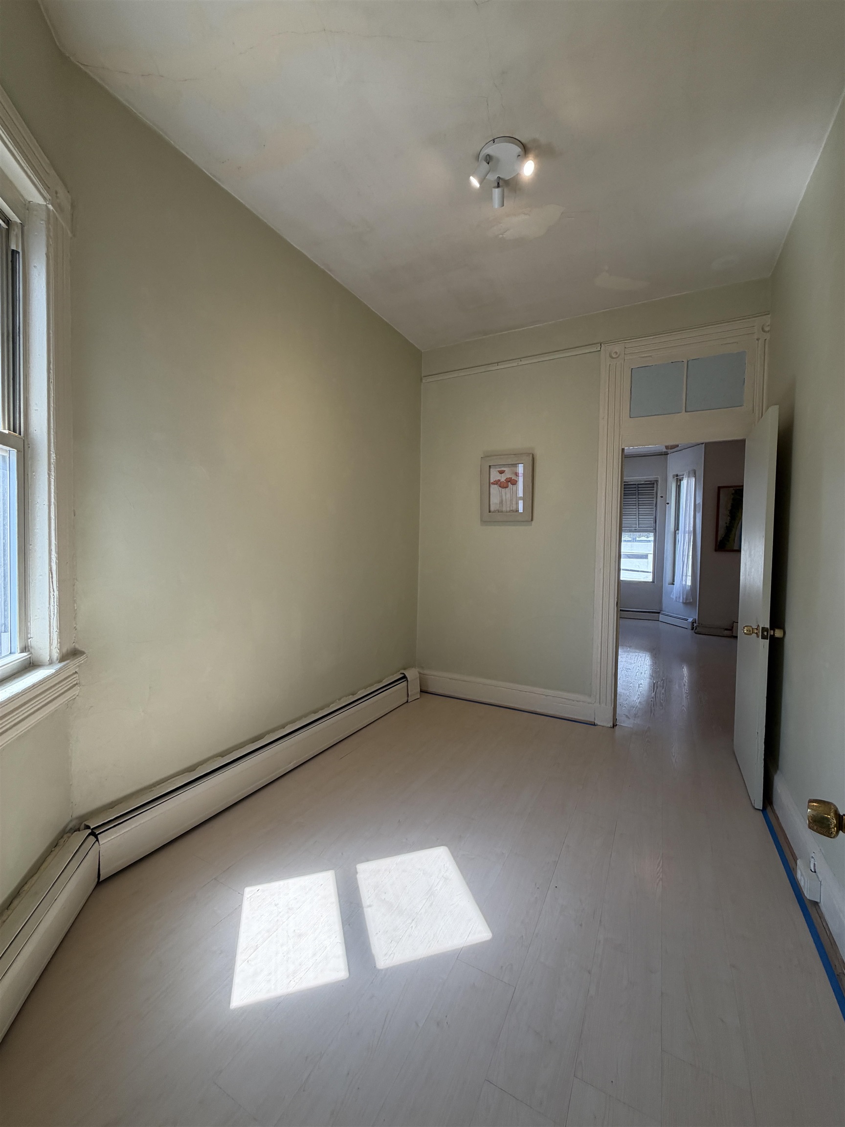 68 SHERMAN AVE Unit: 2R