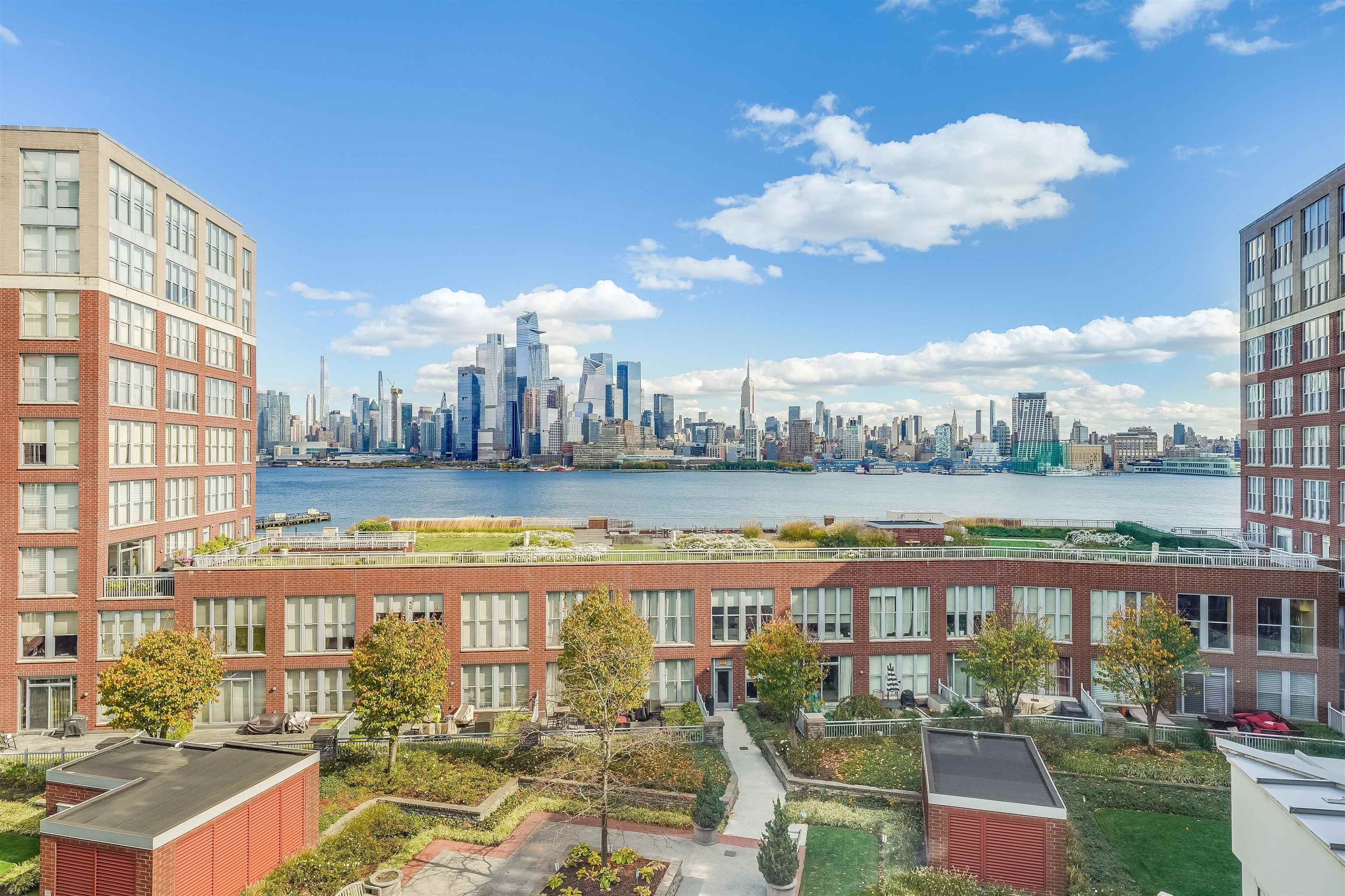 1125 MAXWELL LANE Unit: 604